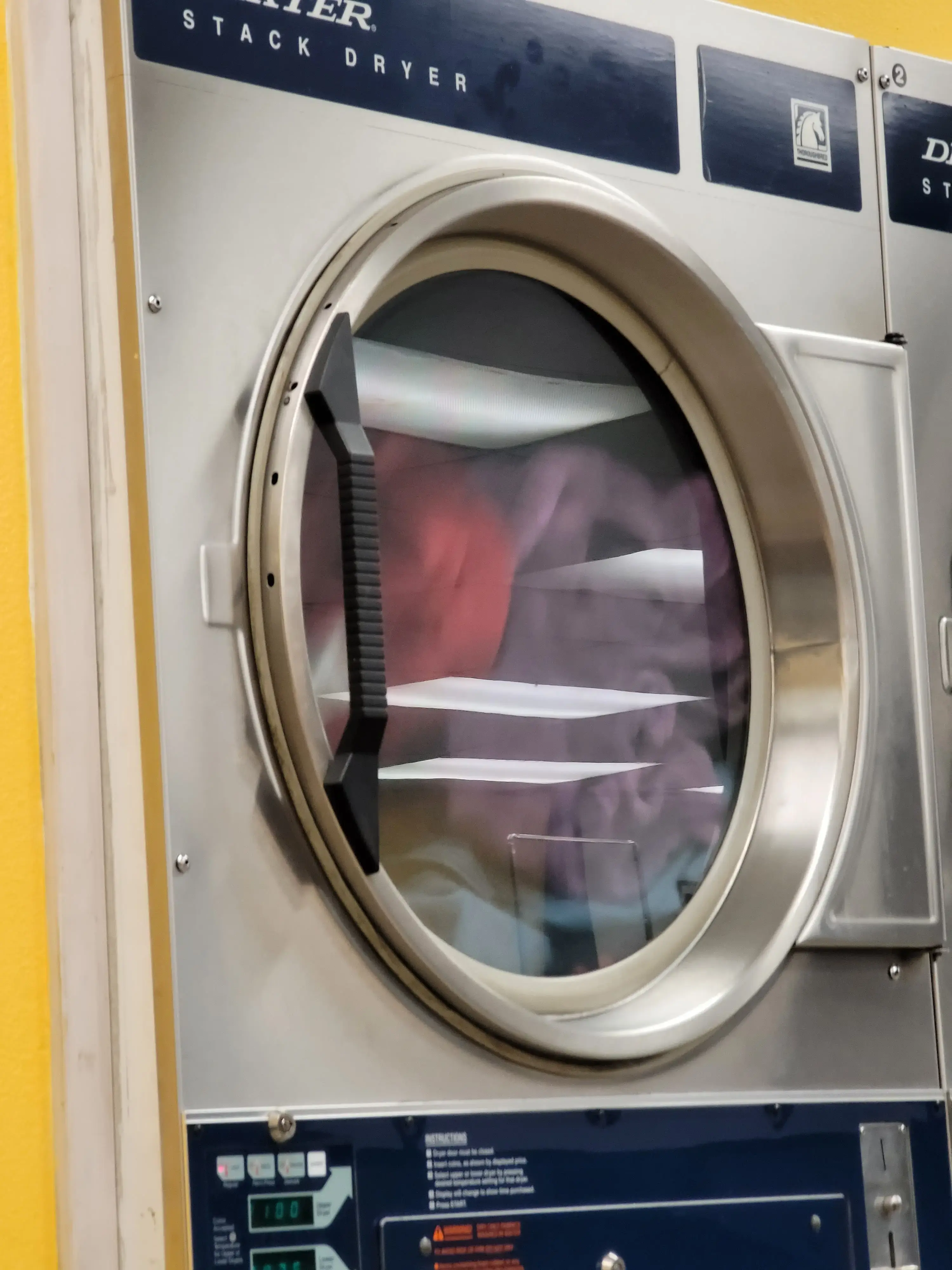 Ontario Coin Laundromat thumbnail 7