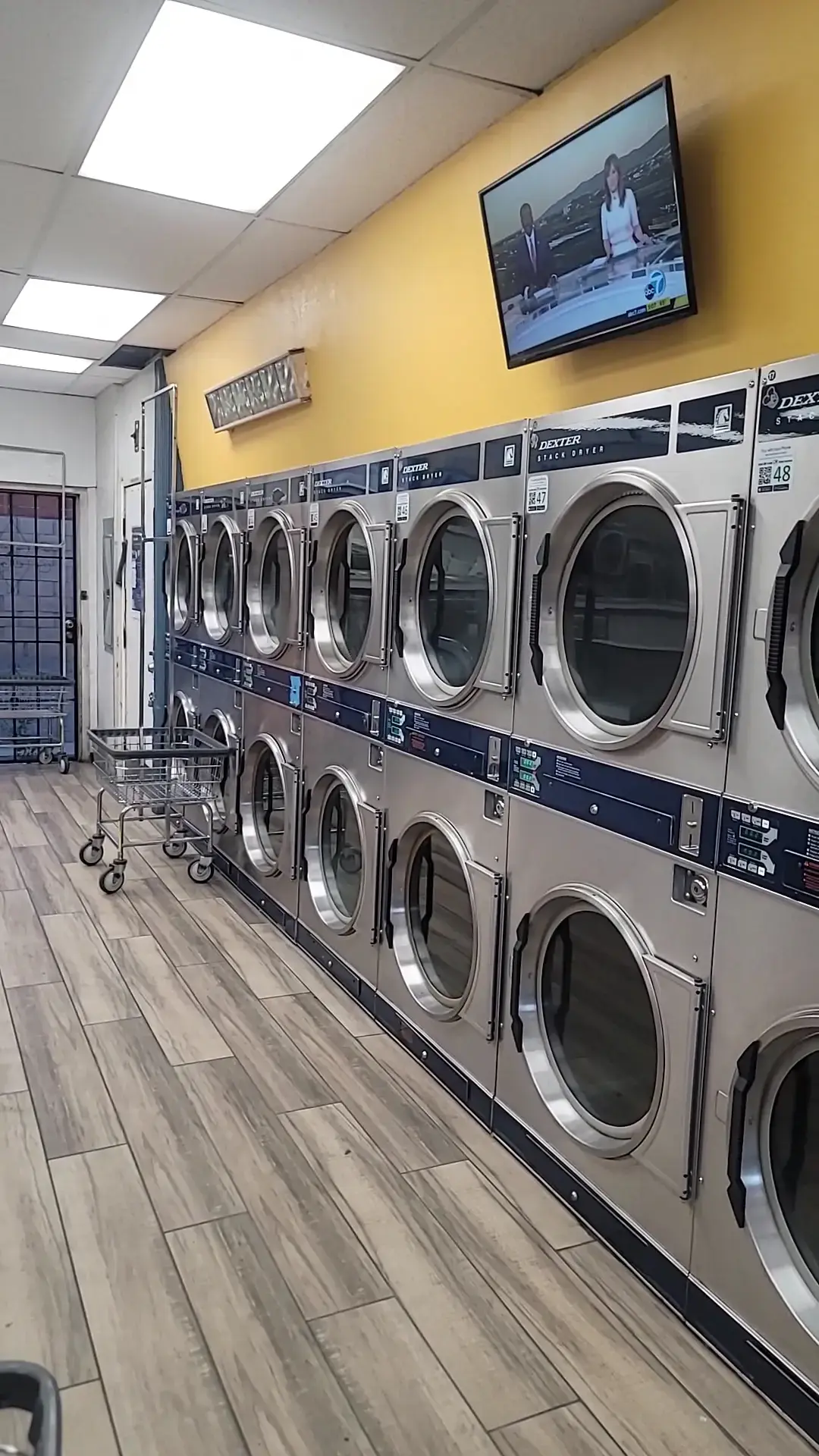 Ontario Coin Laundromat - Image 2