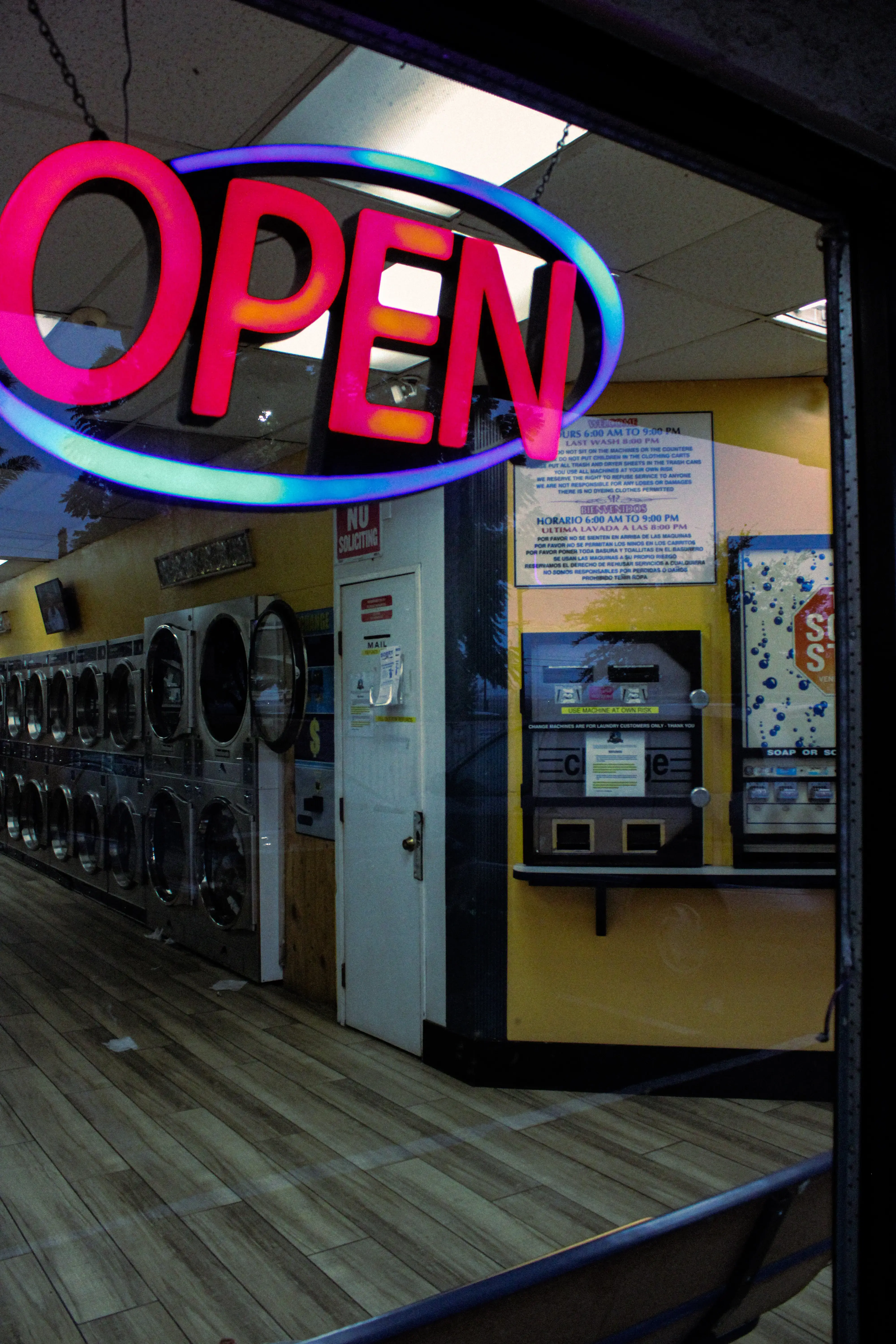 Ontario Coin Laundromat thumbnail 18