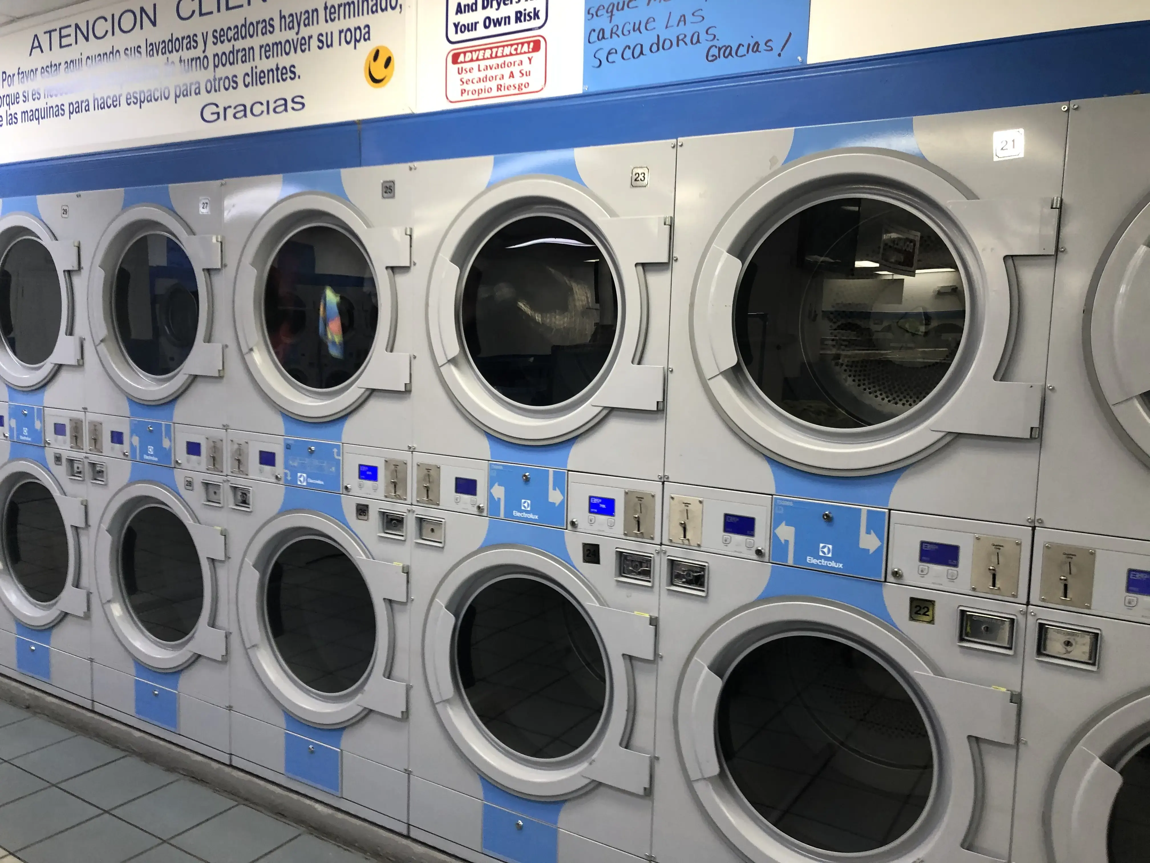 Opa-Locka Coin Laundry - Image 4