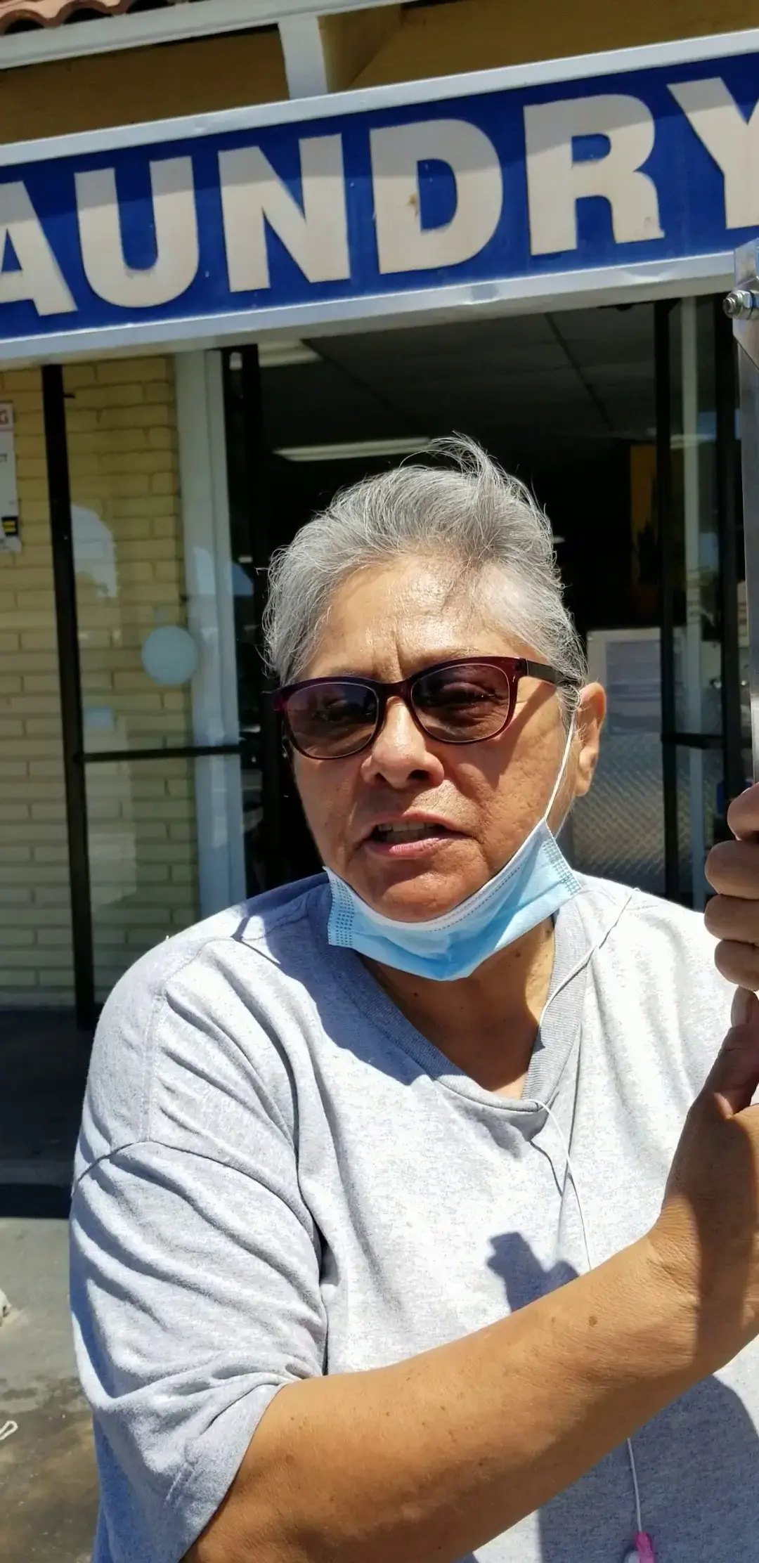 Orange Coin Laundry thumbnail 19