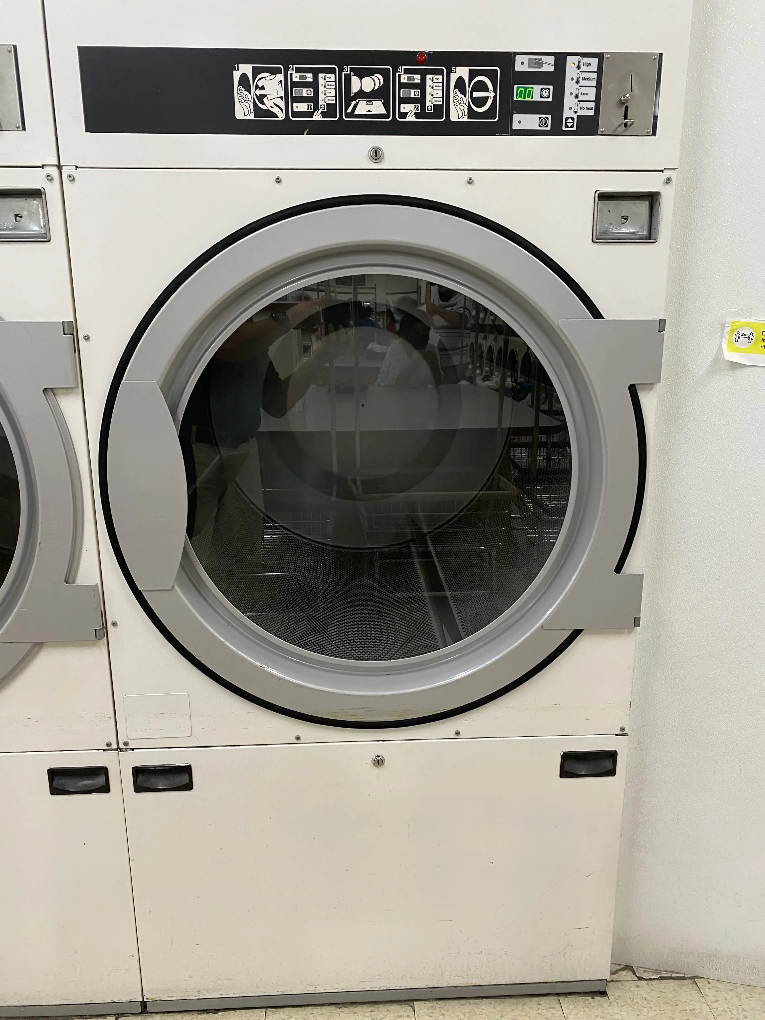Orange Grove Coin Laundry - Image 4