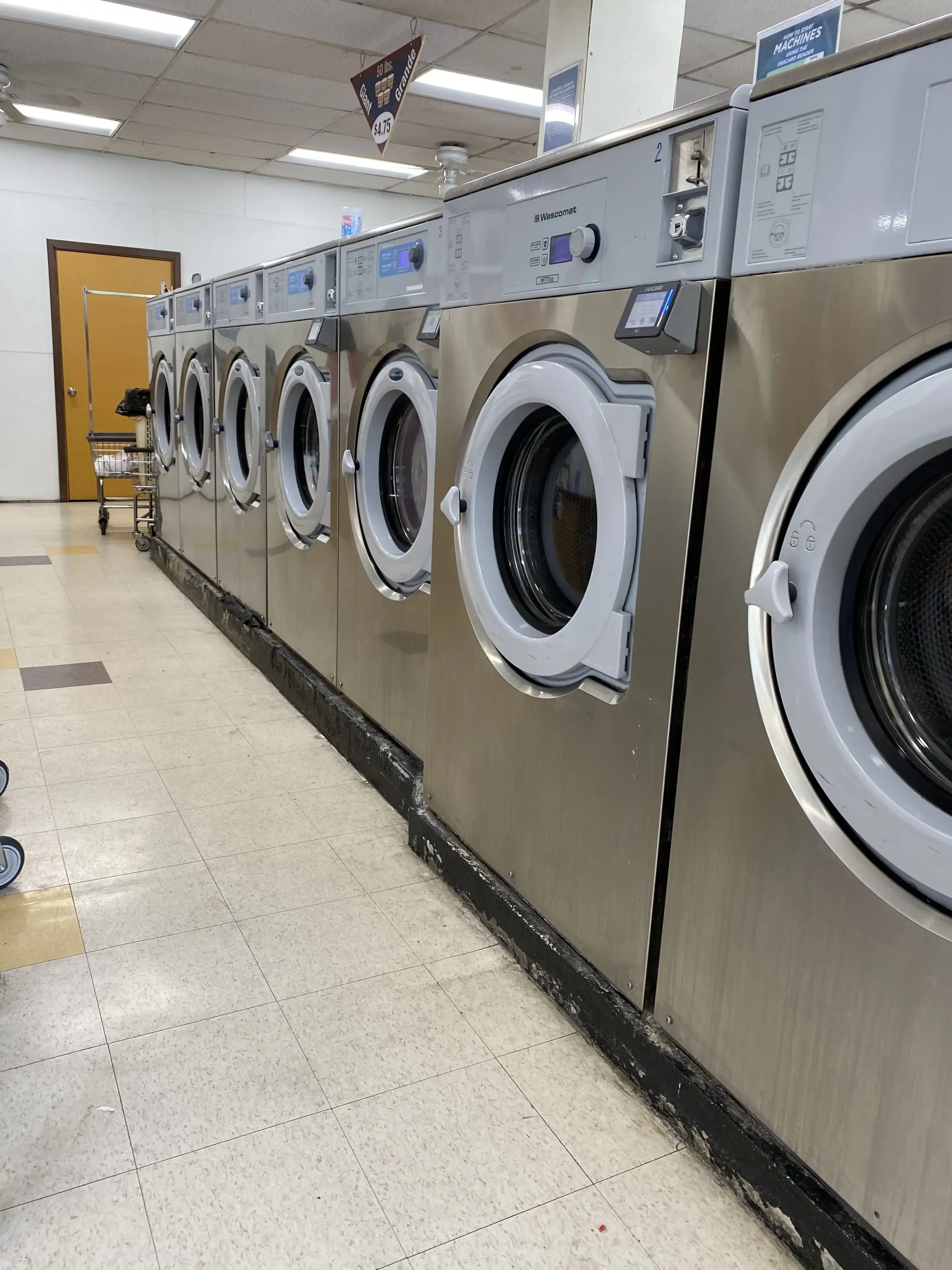 Orange Grove Coin Laundry thumbnail 17