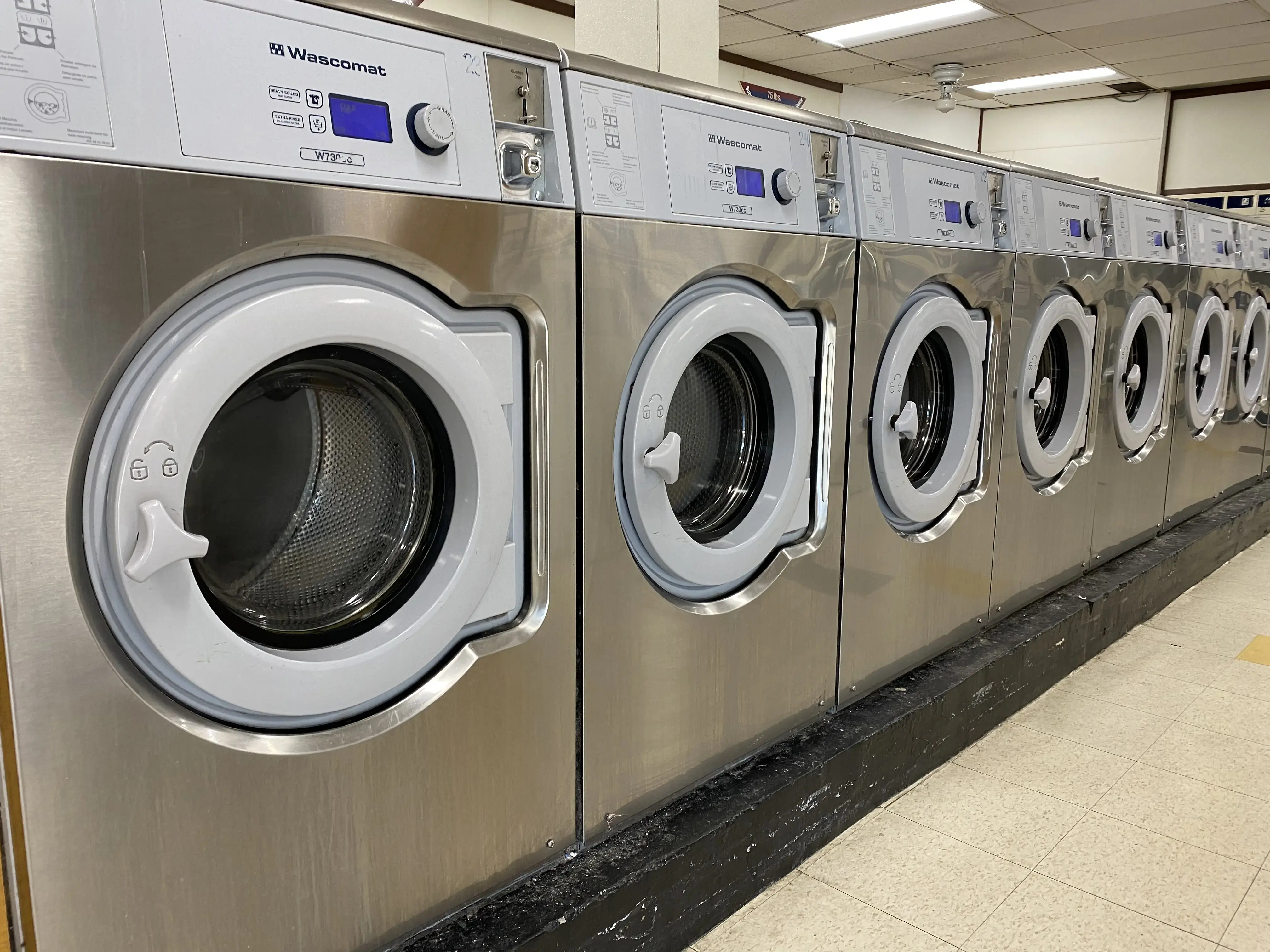 Orange Grove Coin Laundry - Image 15