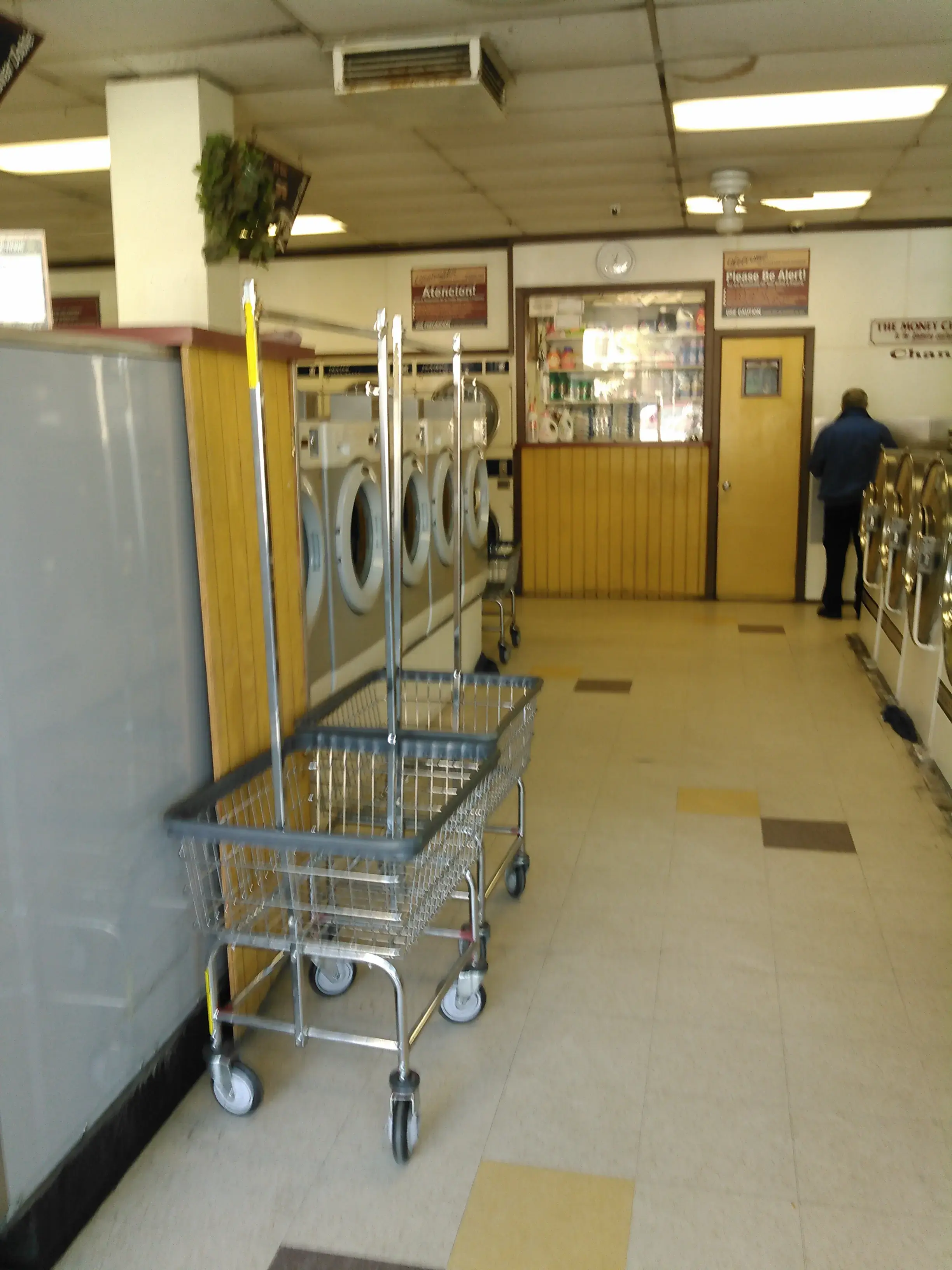 Orange Grove Coin Laundry - Image 3