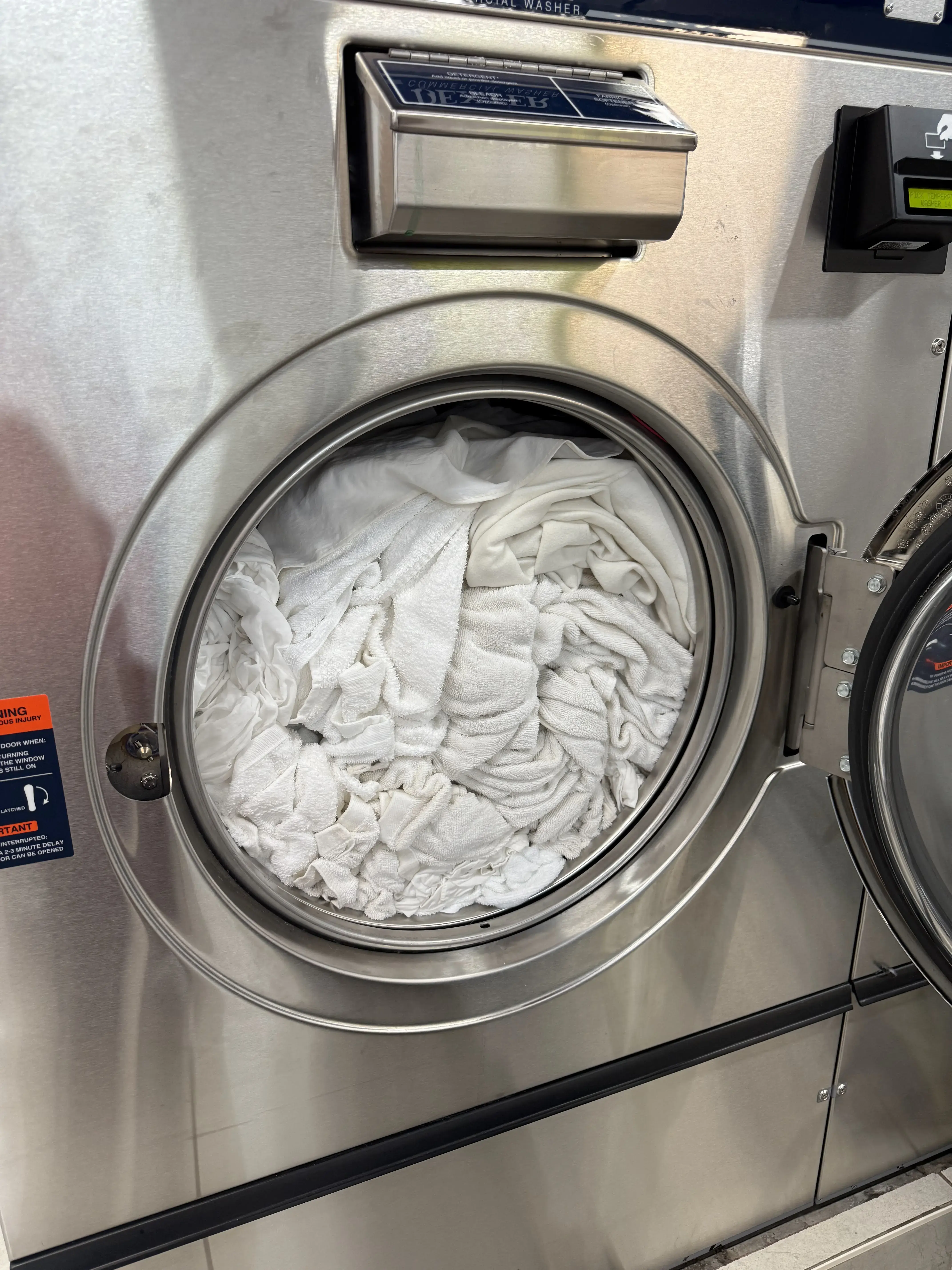 Orchard Laundromat thumbnail 17