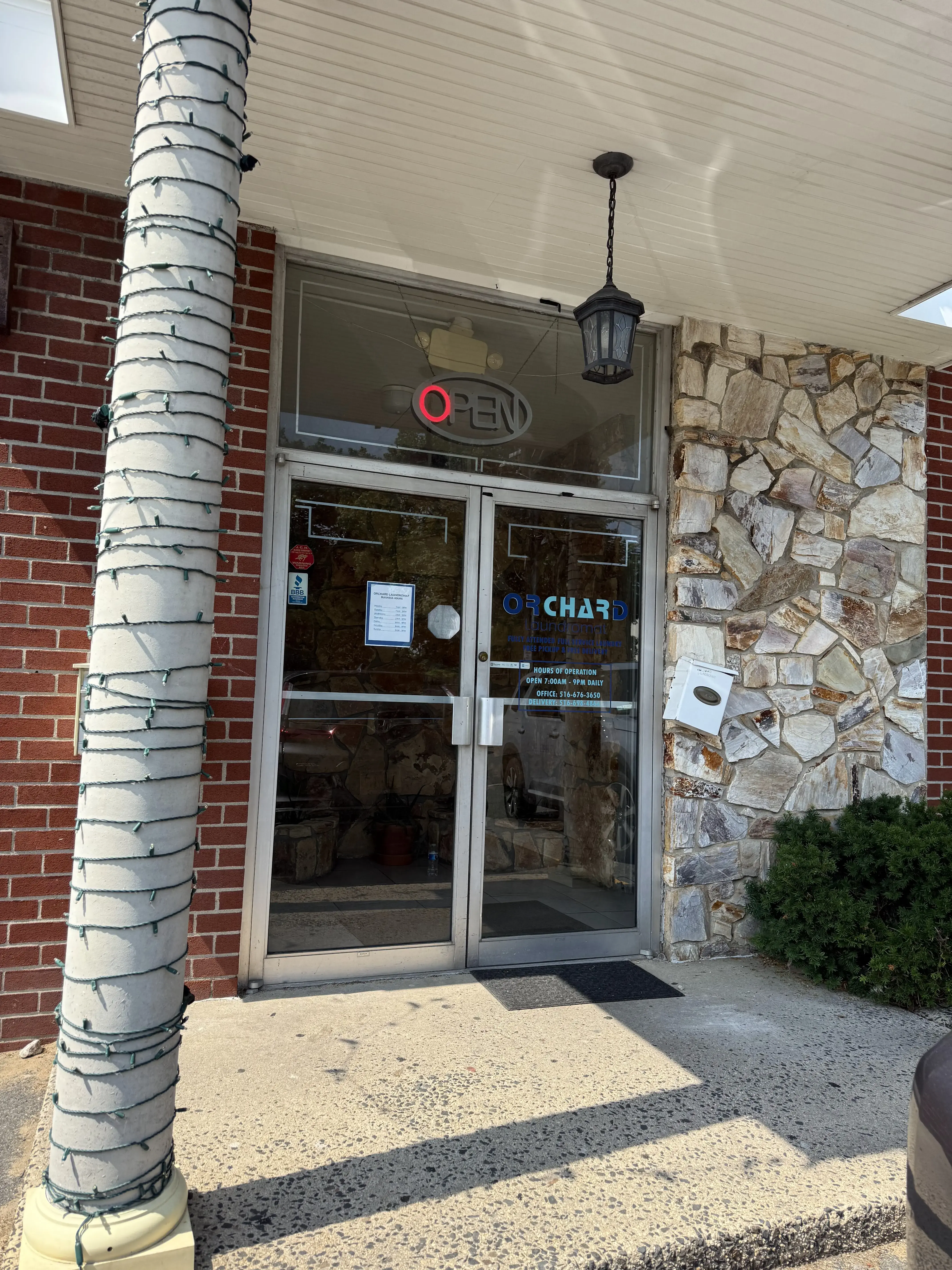 Orchard Laundromat thumbnail 6