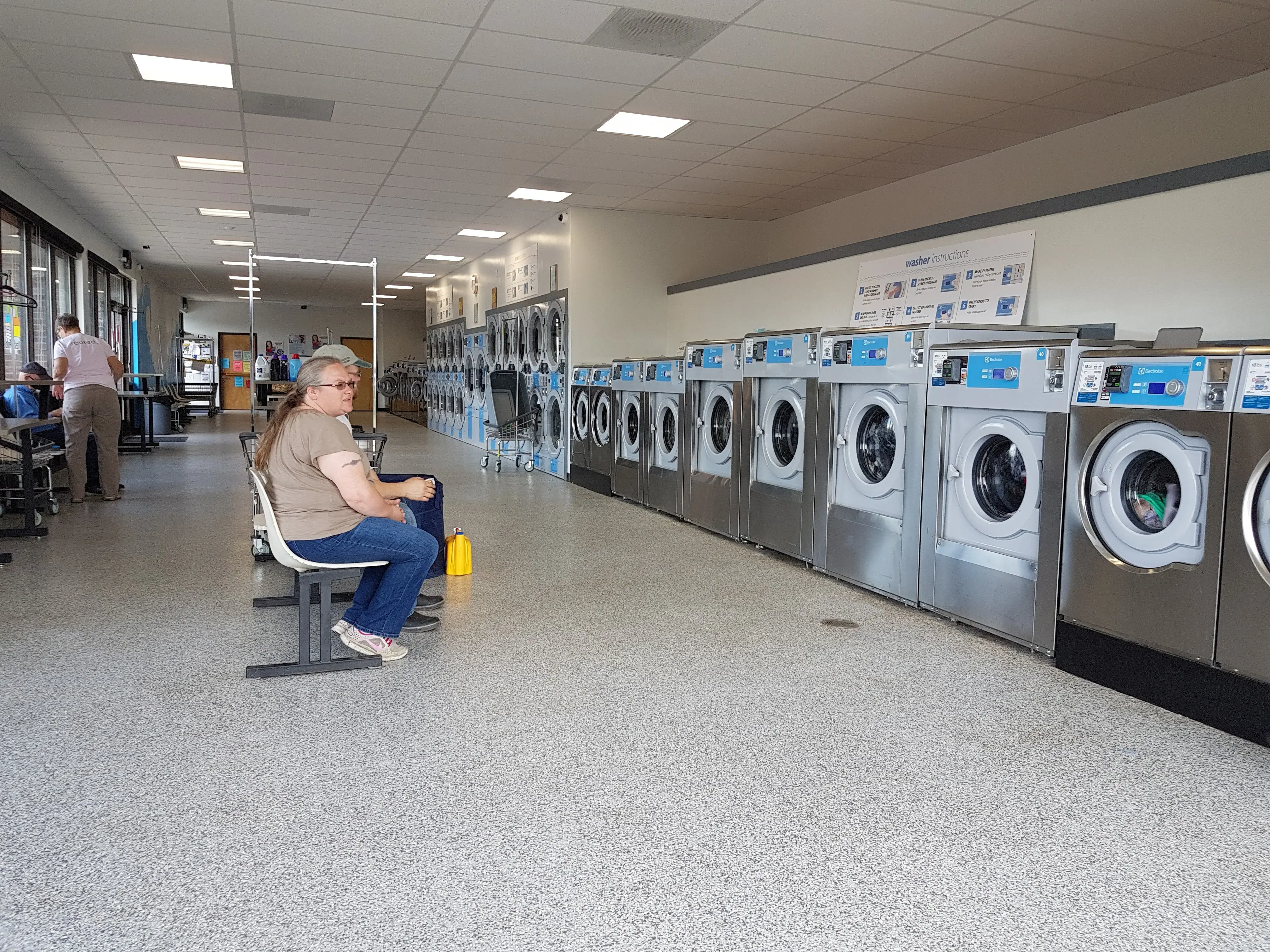 Oregon Express Laundry thumbnail 15