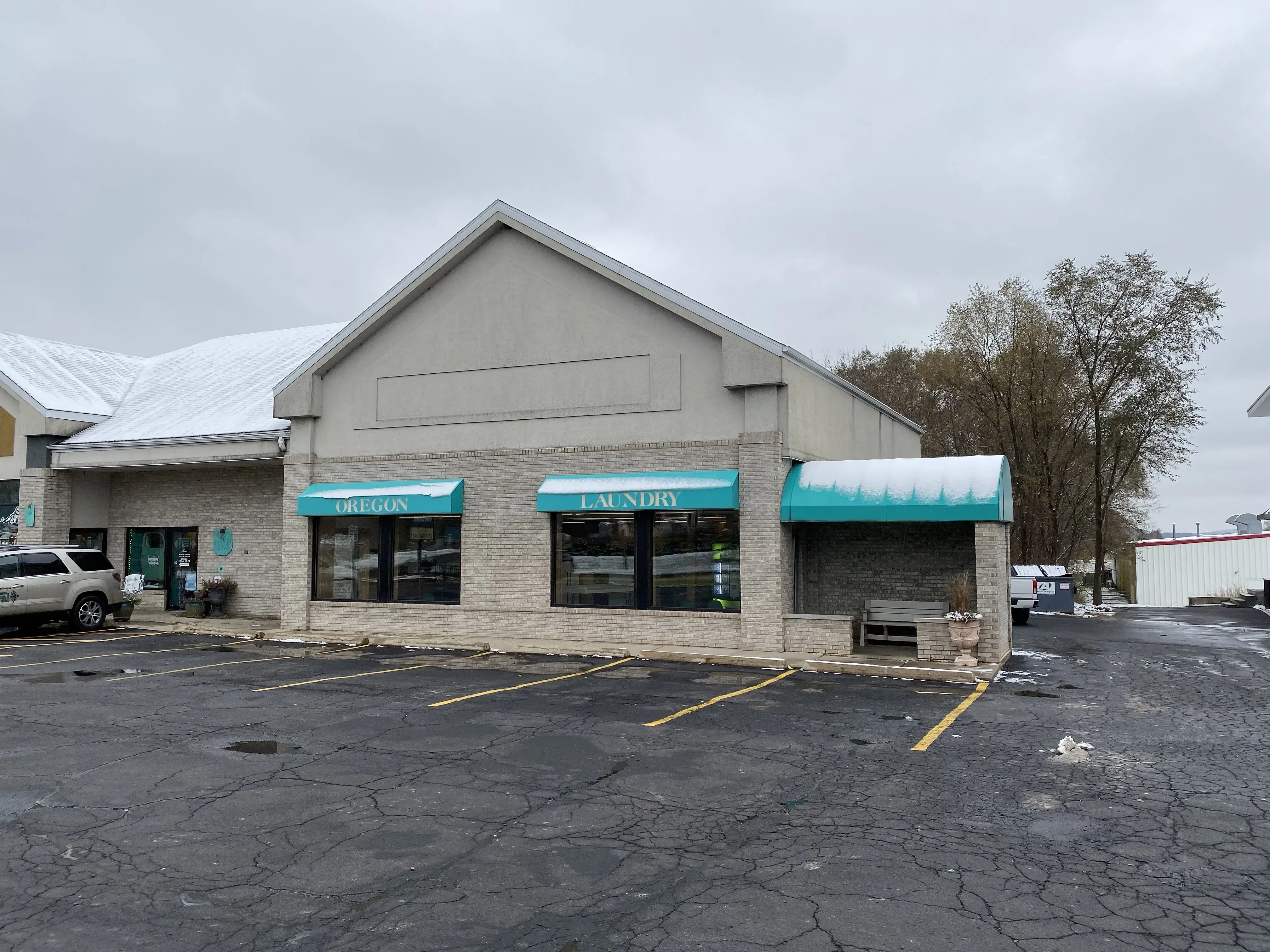 Oregon Laundry thumbnail 5