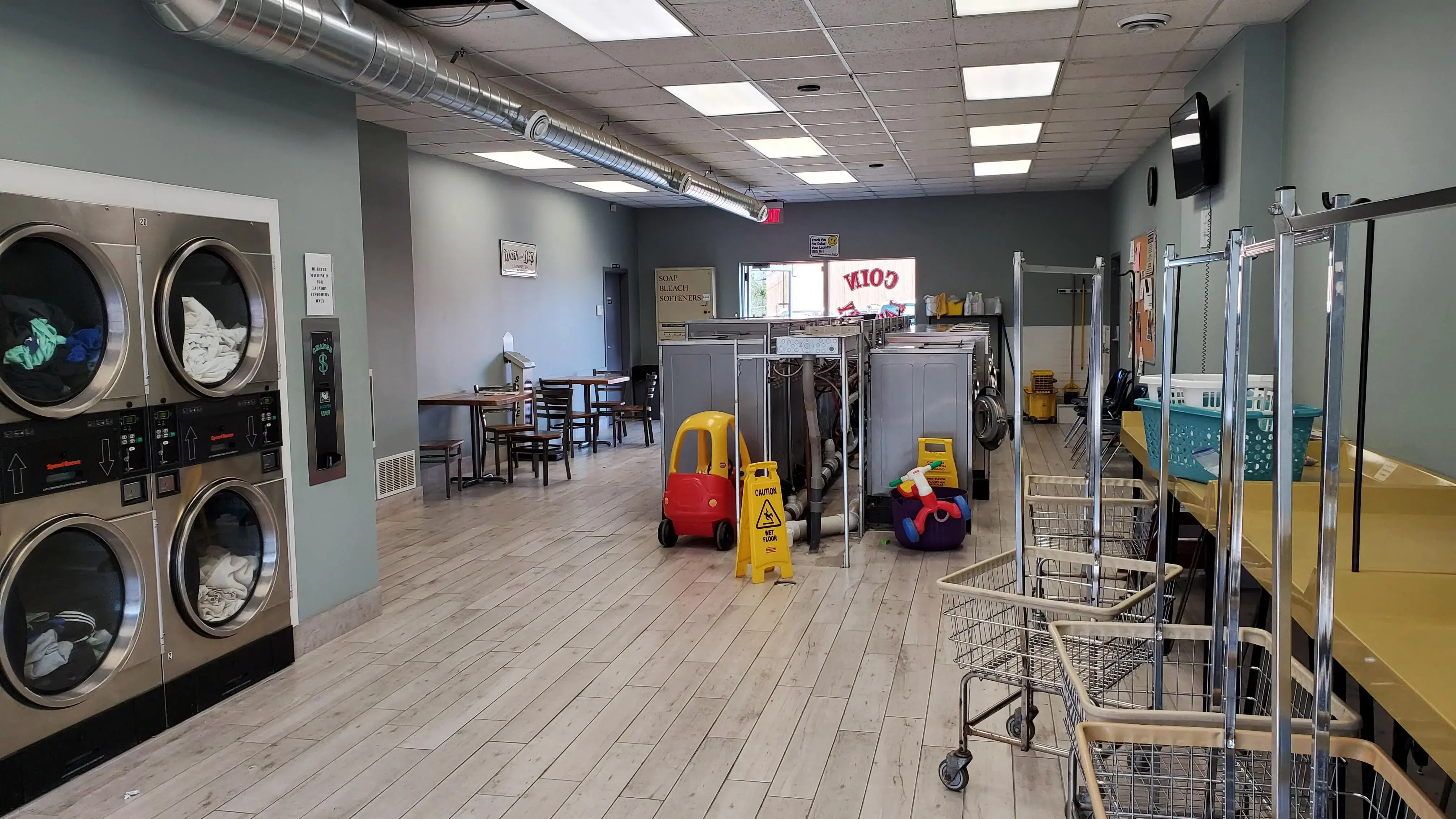 Orono Coin Laundry thumbnail 3