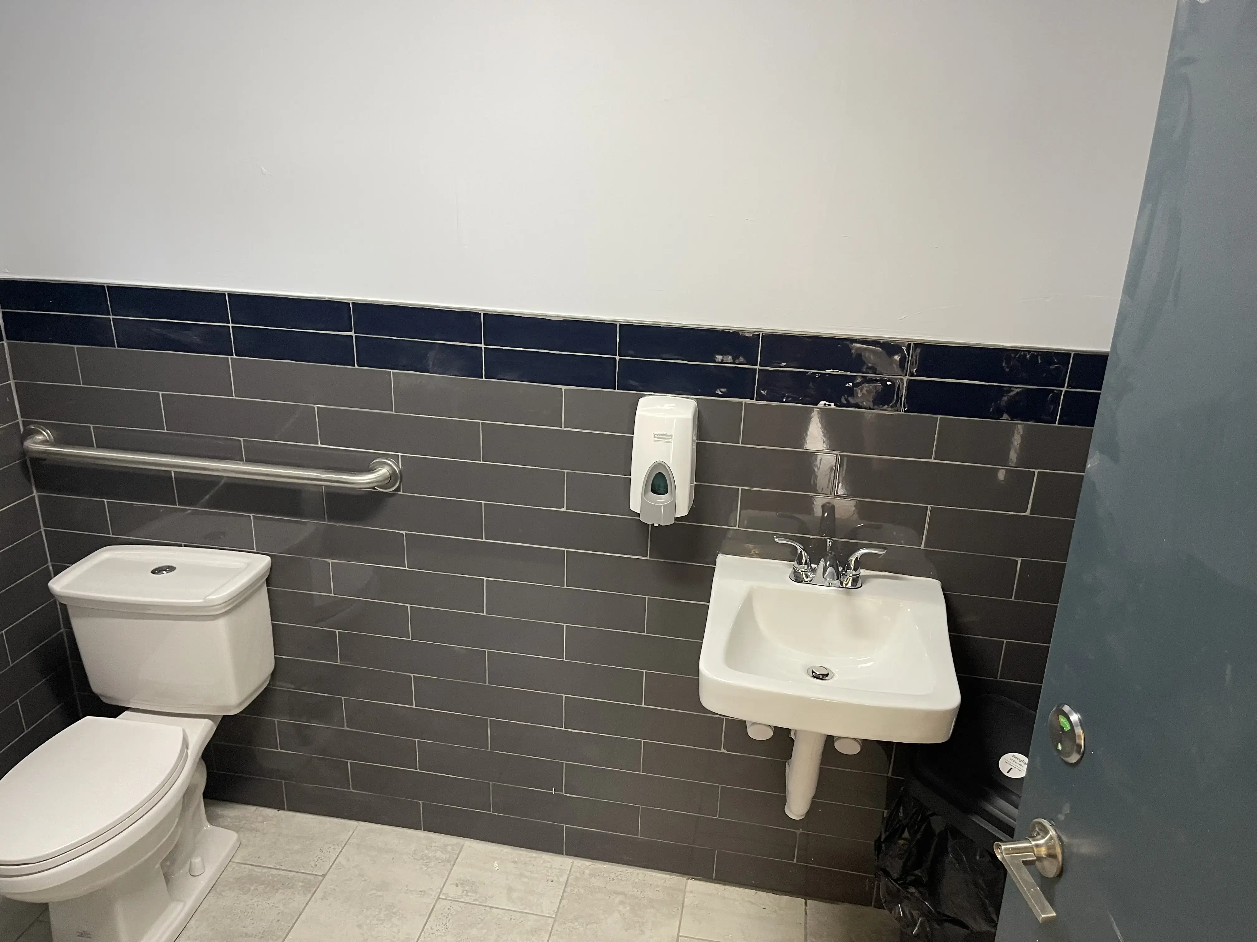 Our Best Laundry thumbnail 5