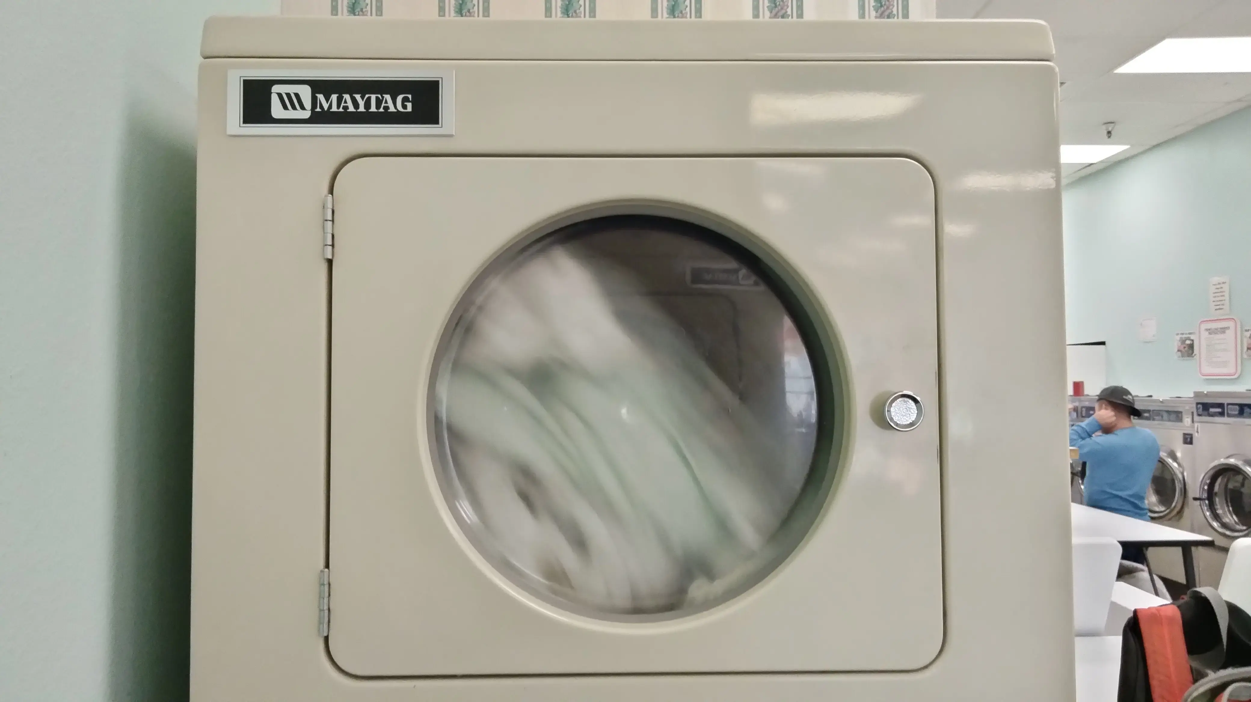 Overlake Laundromat - Image 20