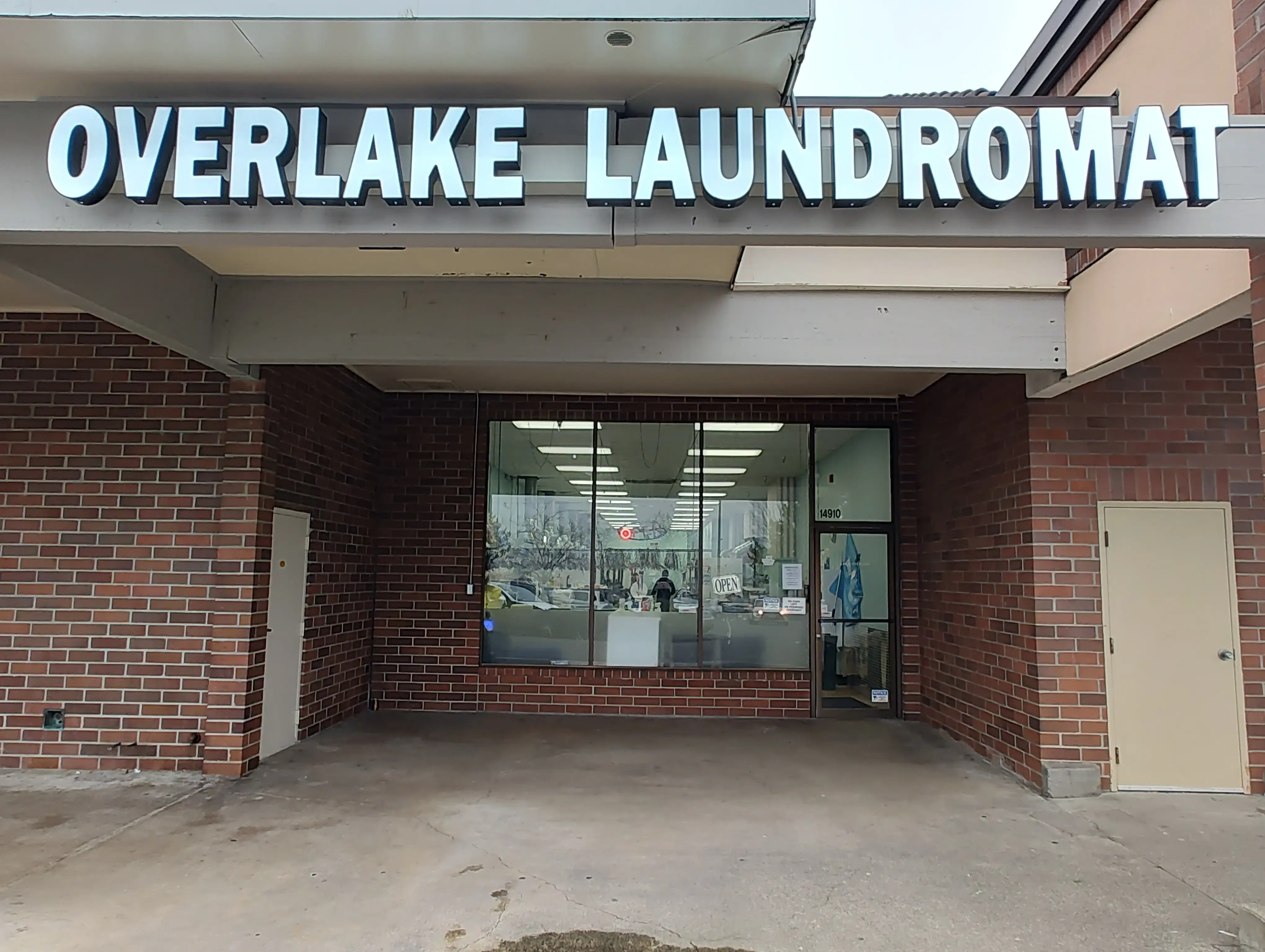 Overlake Laundromat thumbnail 12