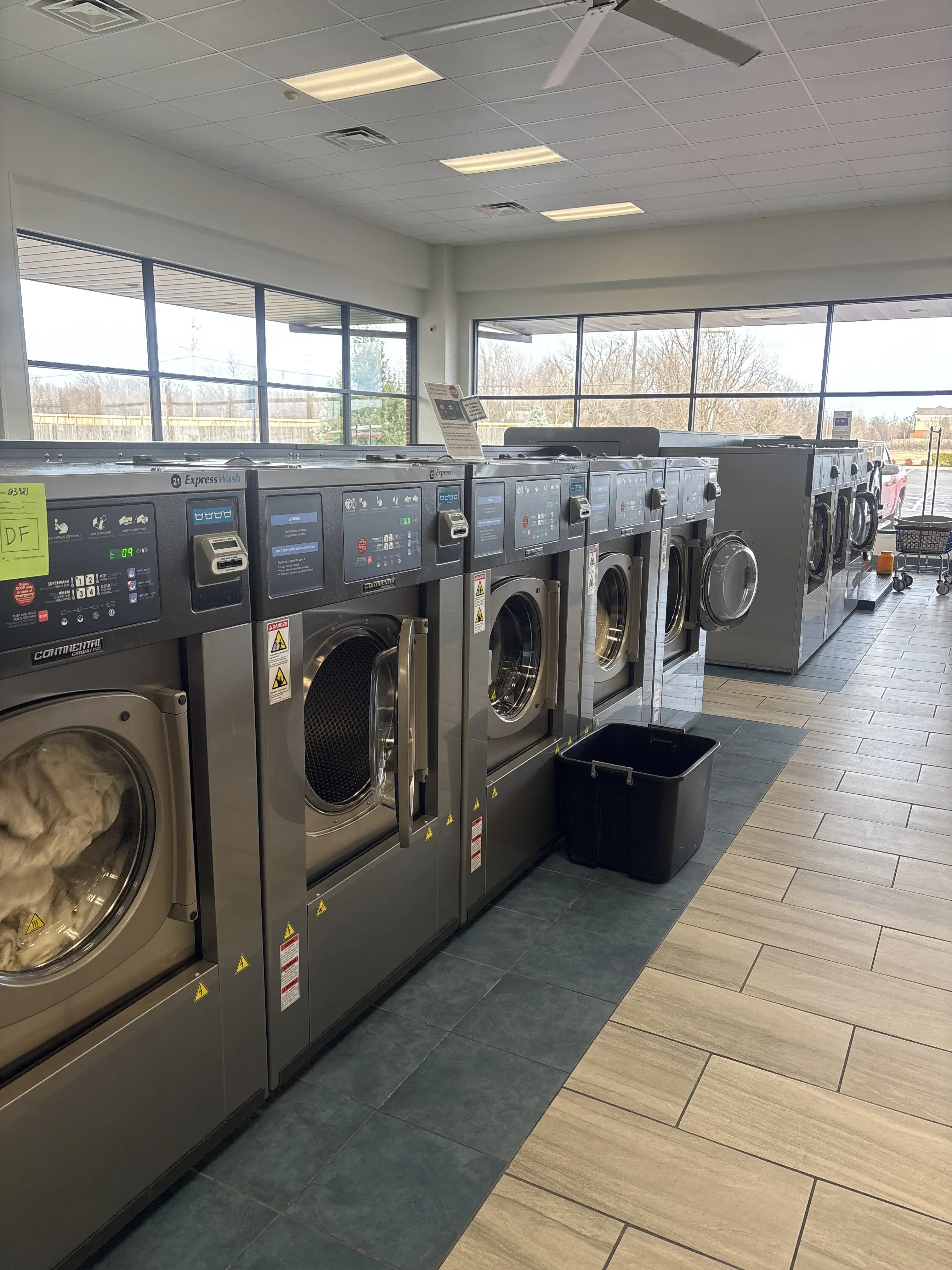 Owasso Express Laundry thumbnail 2