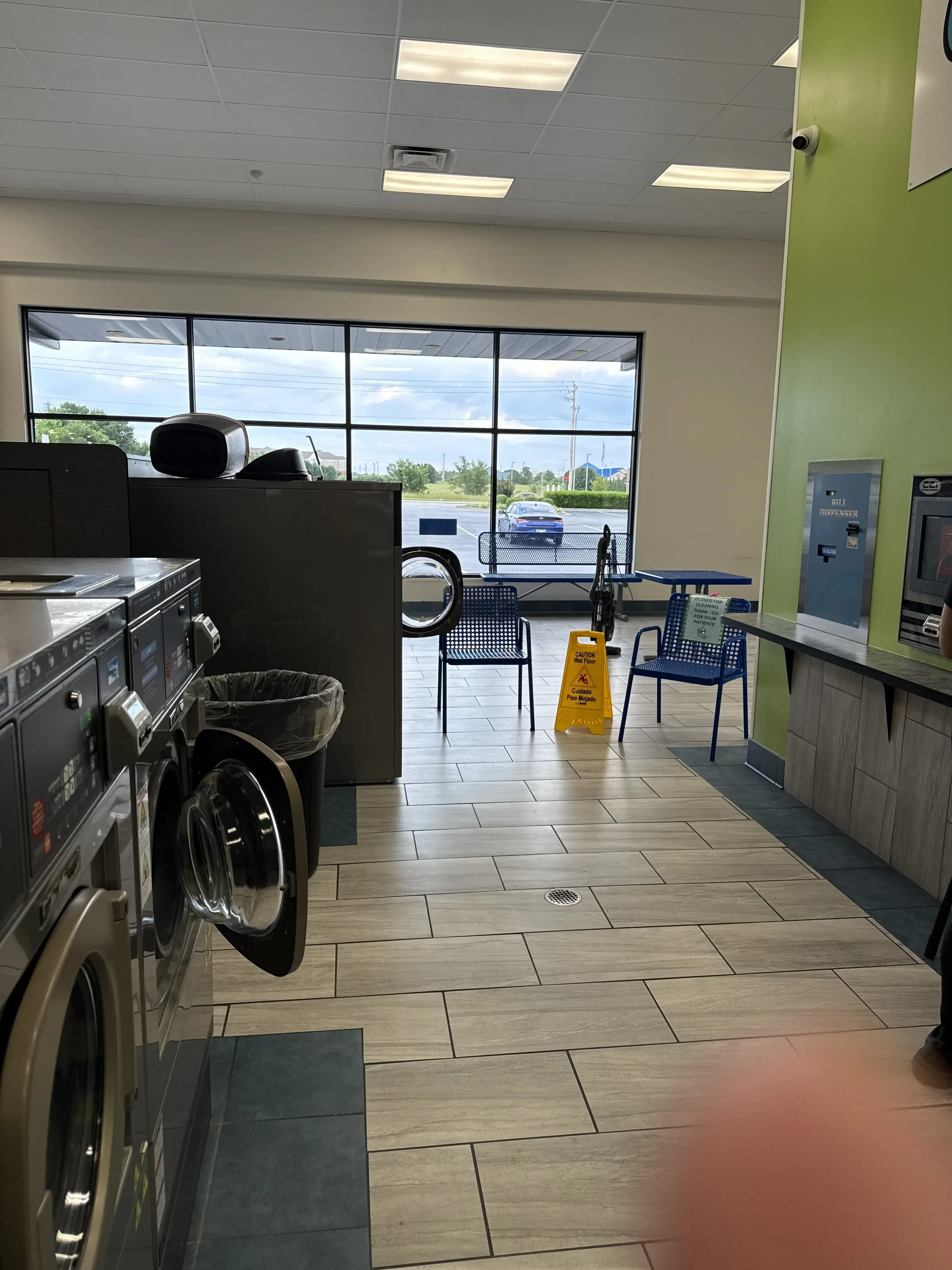 Owasso Express Laundry - Image 5