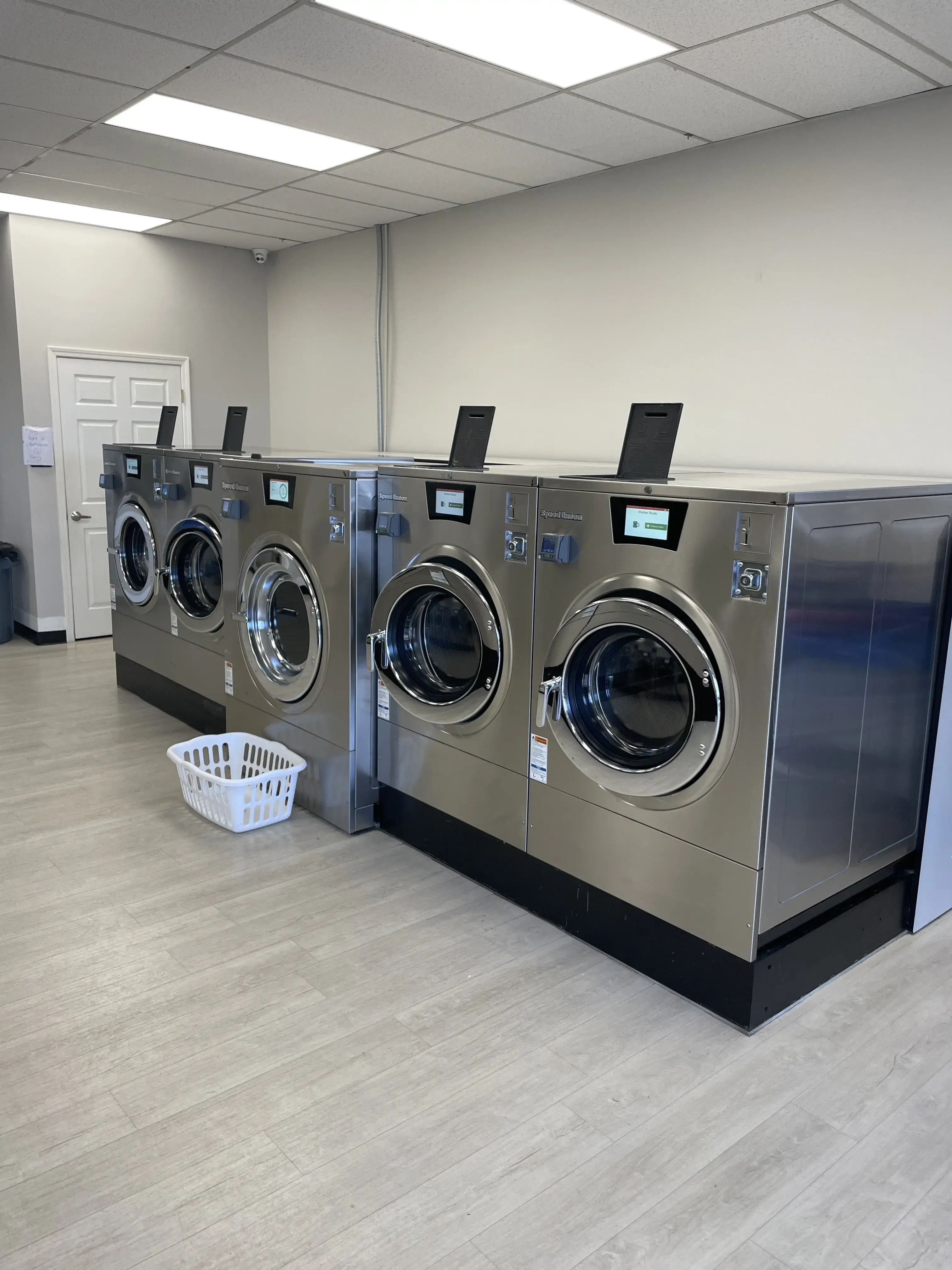 Oxford Laundry - Image 11