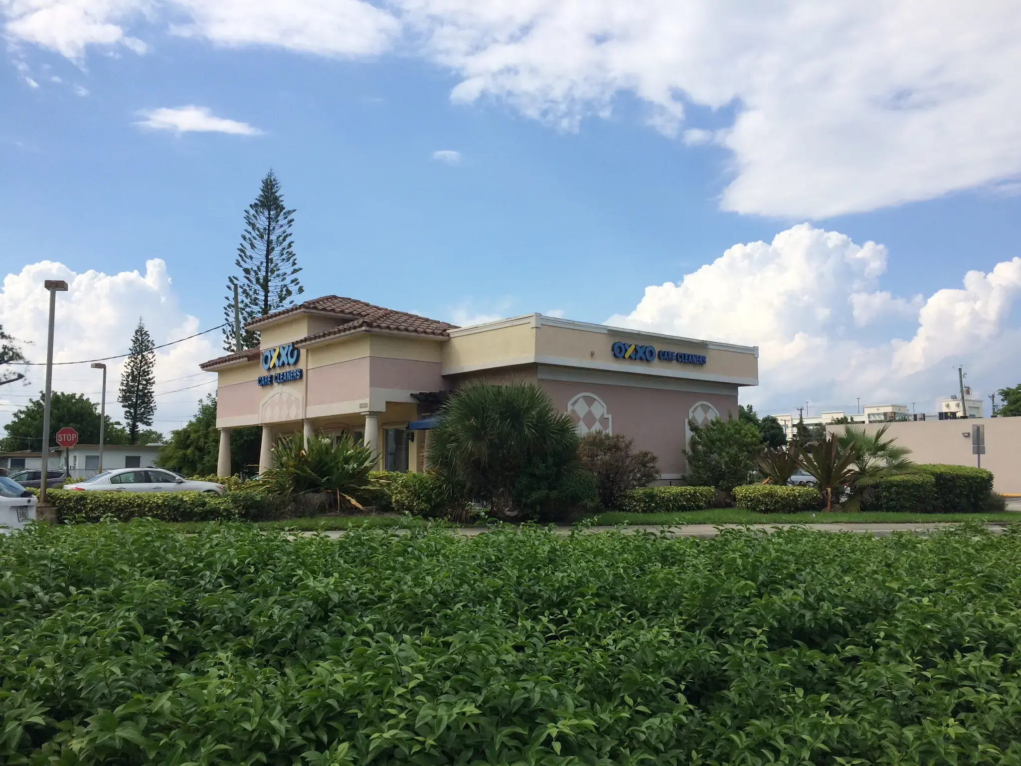 OXXO Care Cleaners - Aventura - Image 4