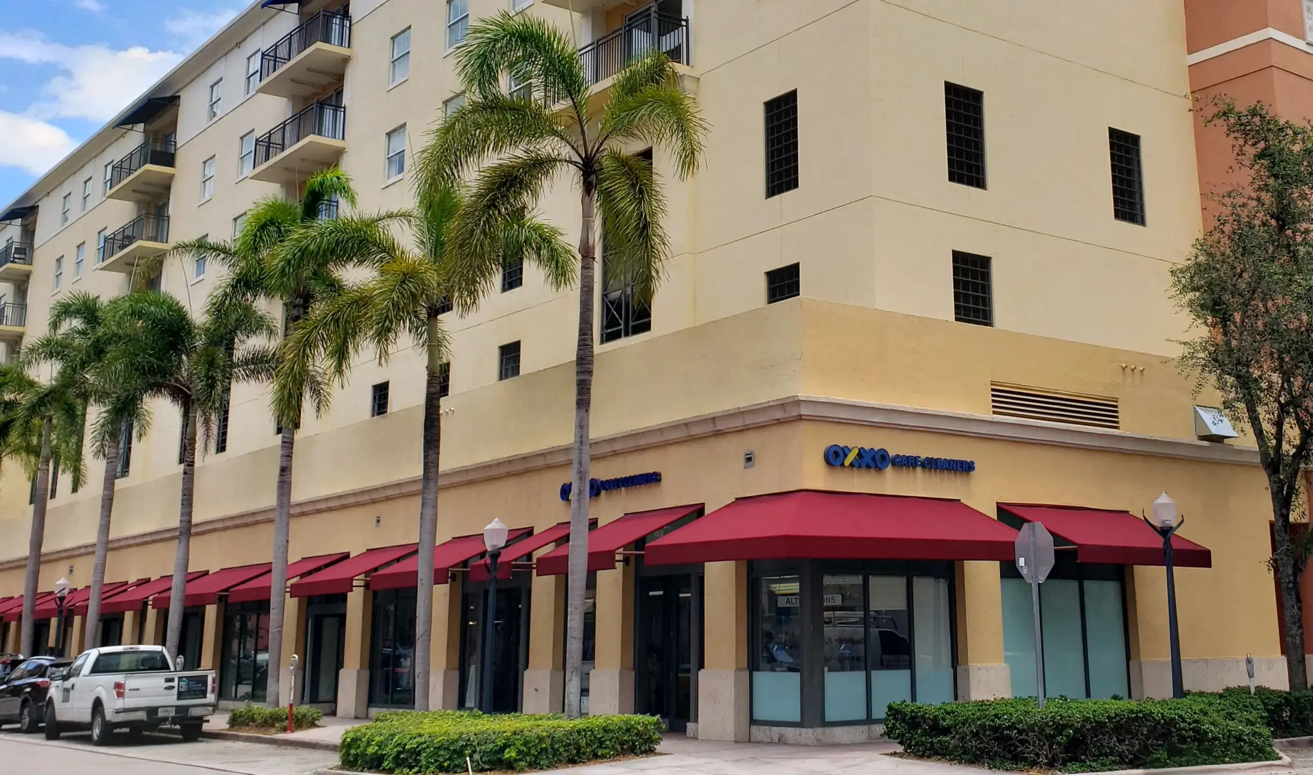 Oxxo Care Cleaners Merrick Park - Image 3