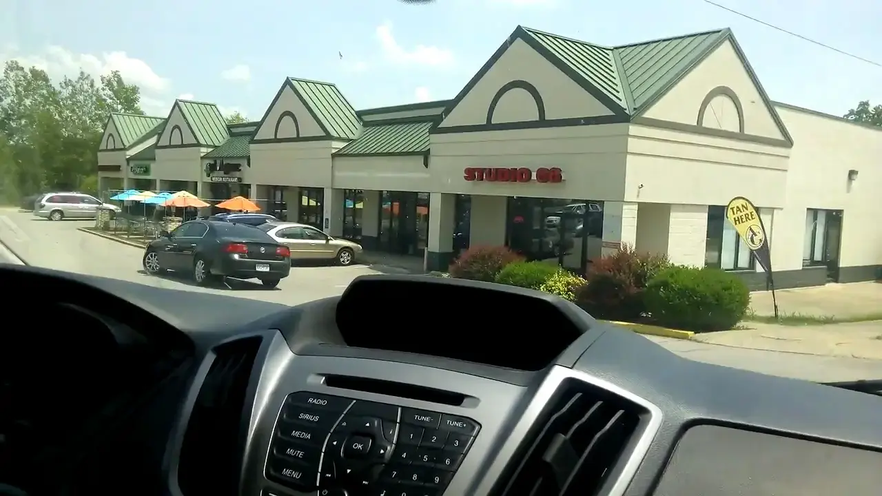 Pacific Coin Laundry - Image 2