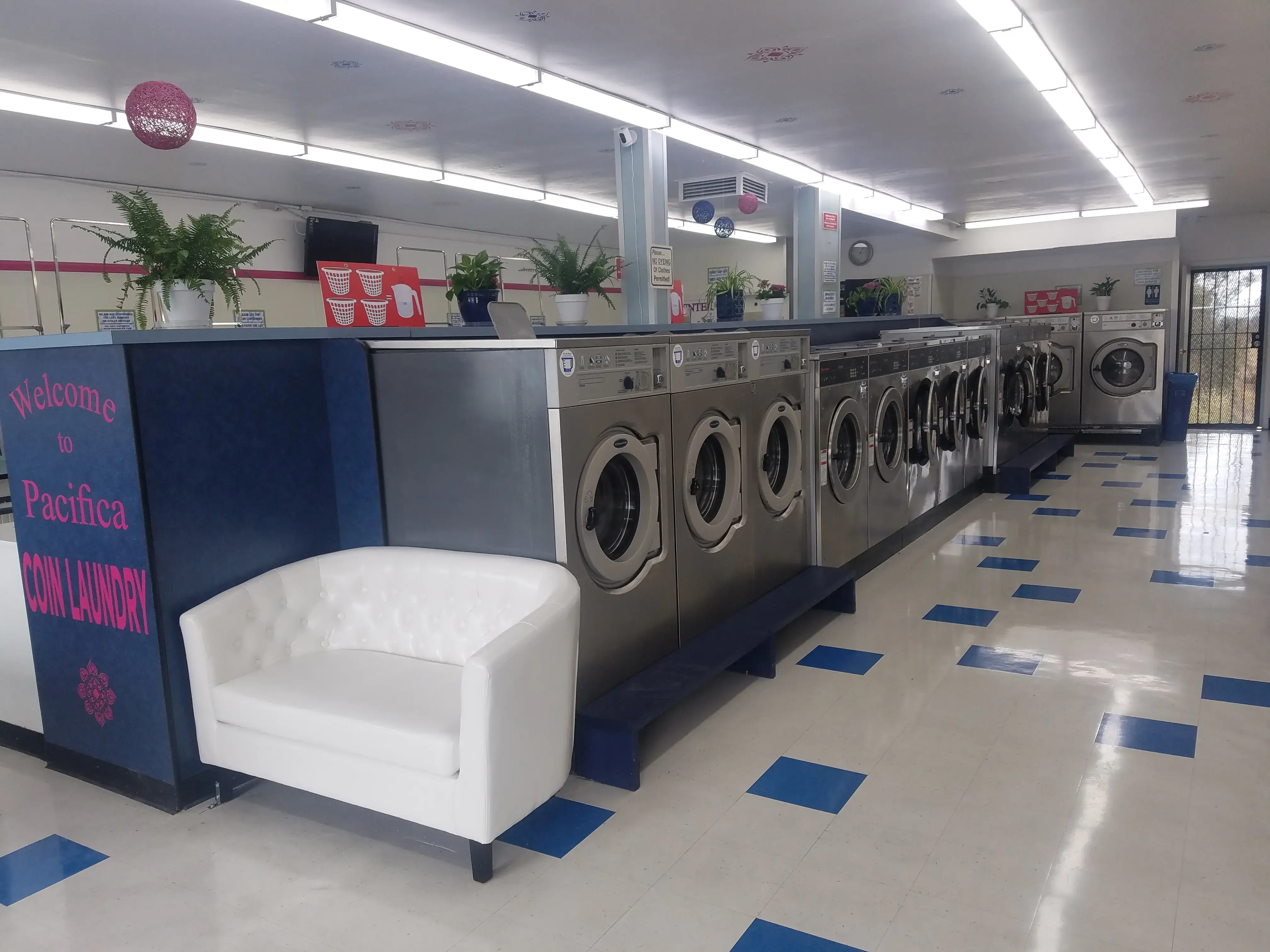 Pacifica Laundry location