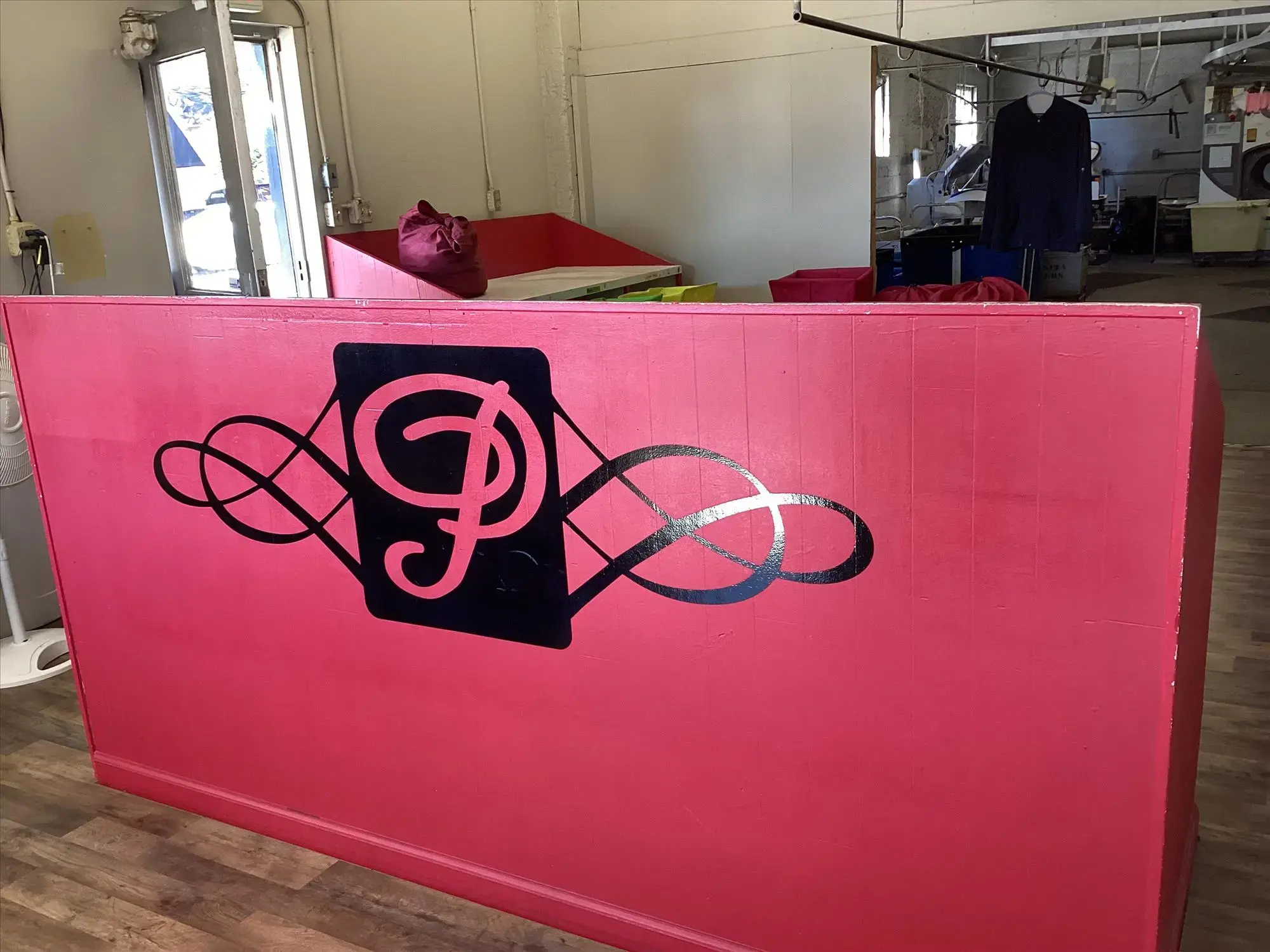 Paducah Cleaners & 24/7 Laundromat thumbnail 8