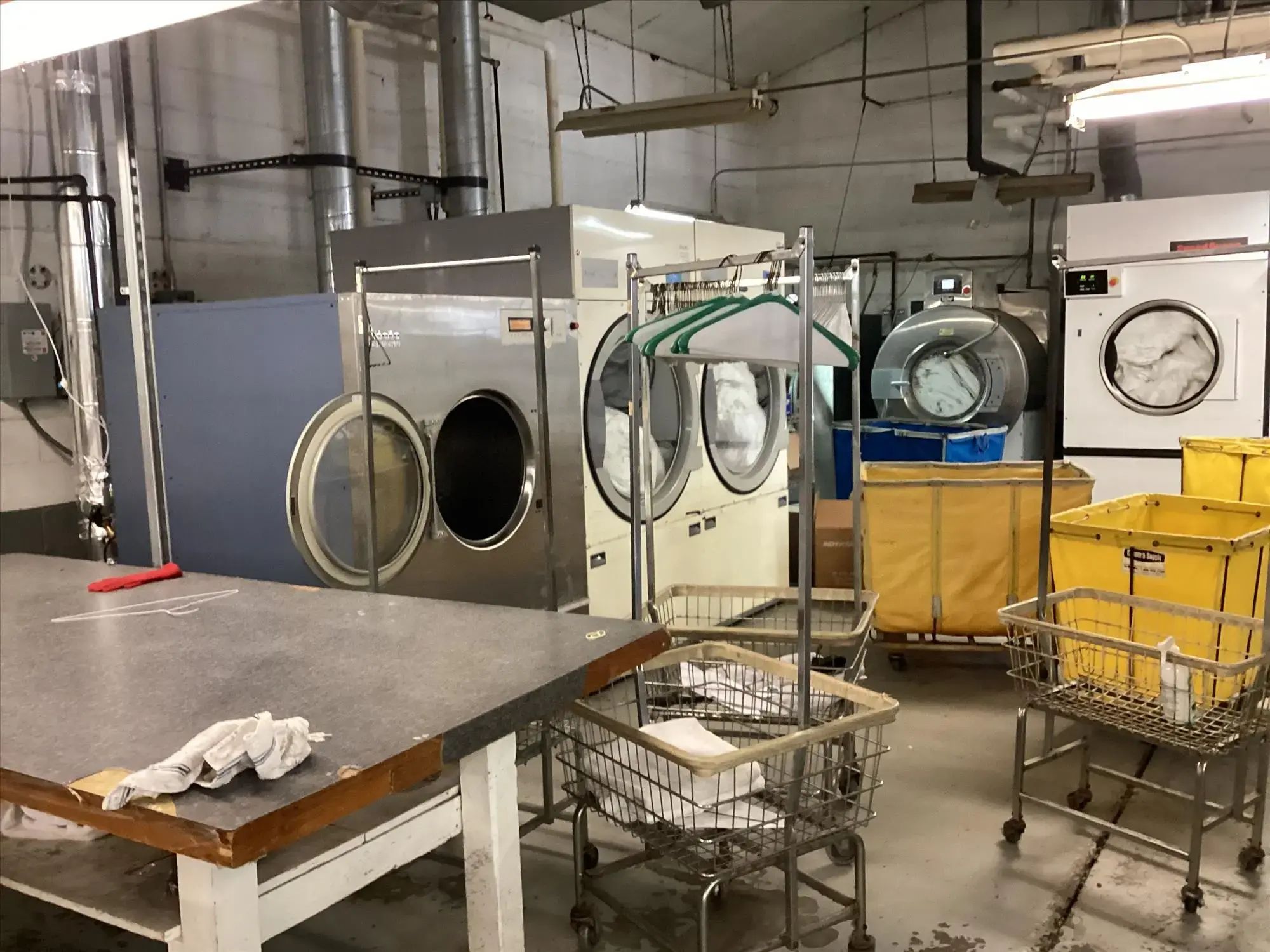 Paducah Cleaners & 24/7 Laundromat thumbnail 17