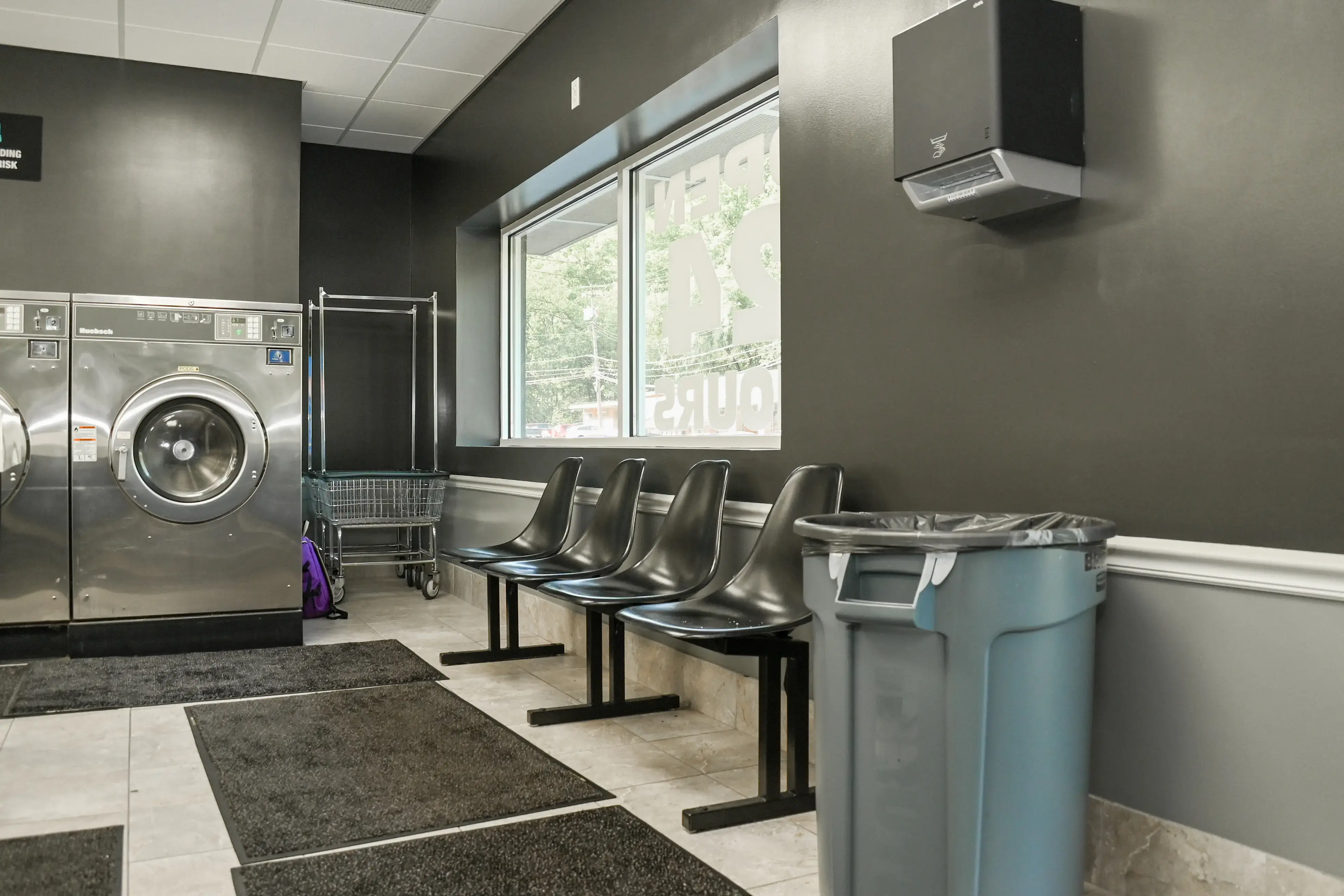 Painter's Run Laundromat - Image 18