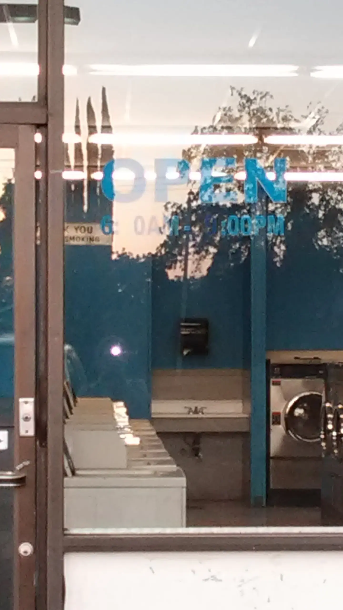 Palace Laundromat thumbnail 4