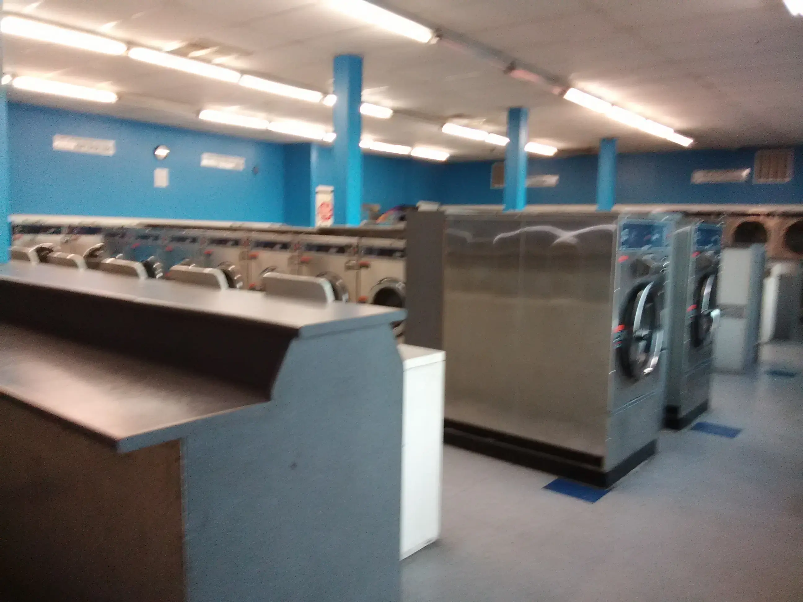 Palace Laundromat thumbnail 5