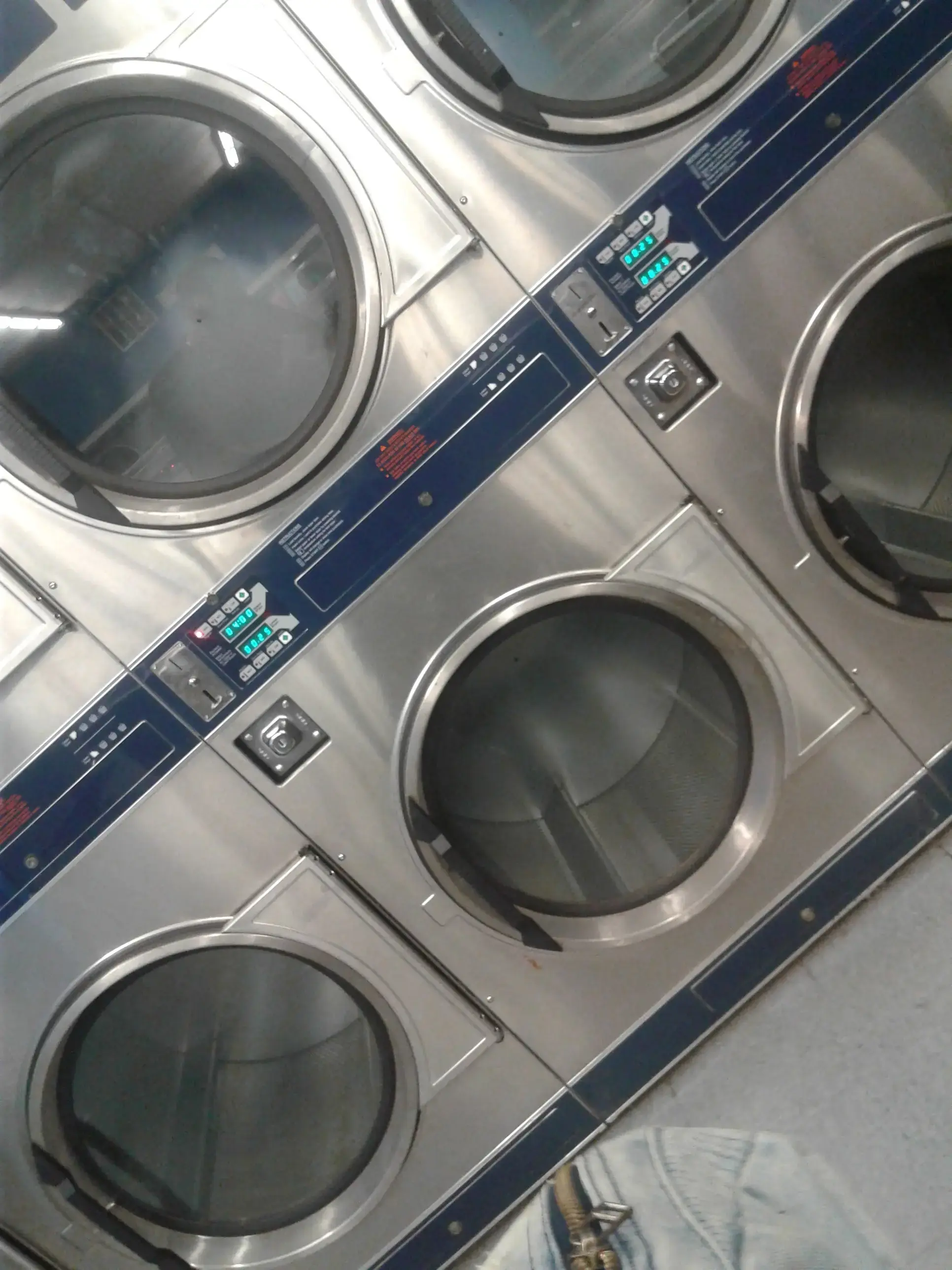 Palace Laundromat - Image 2