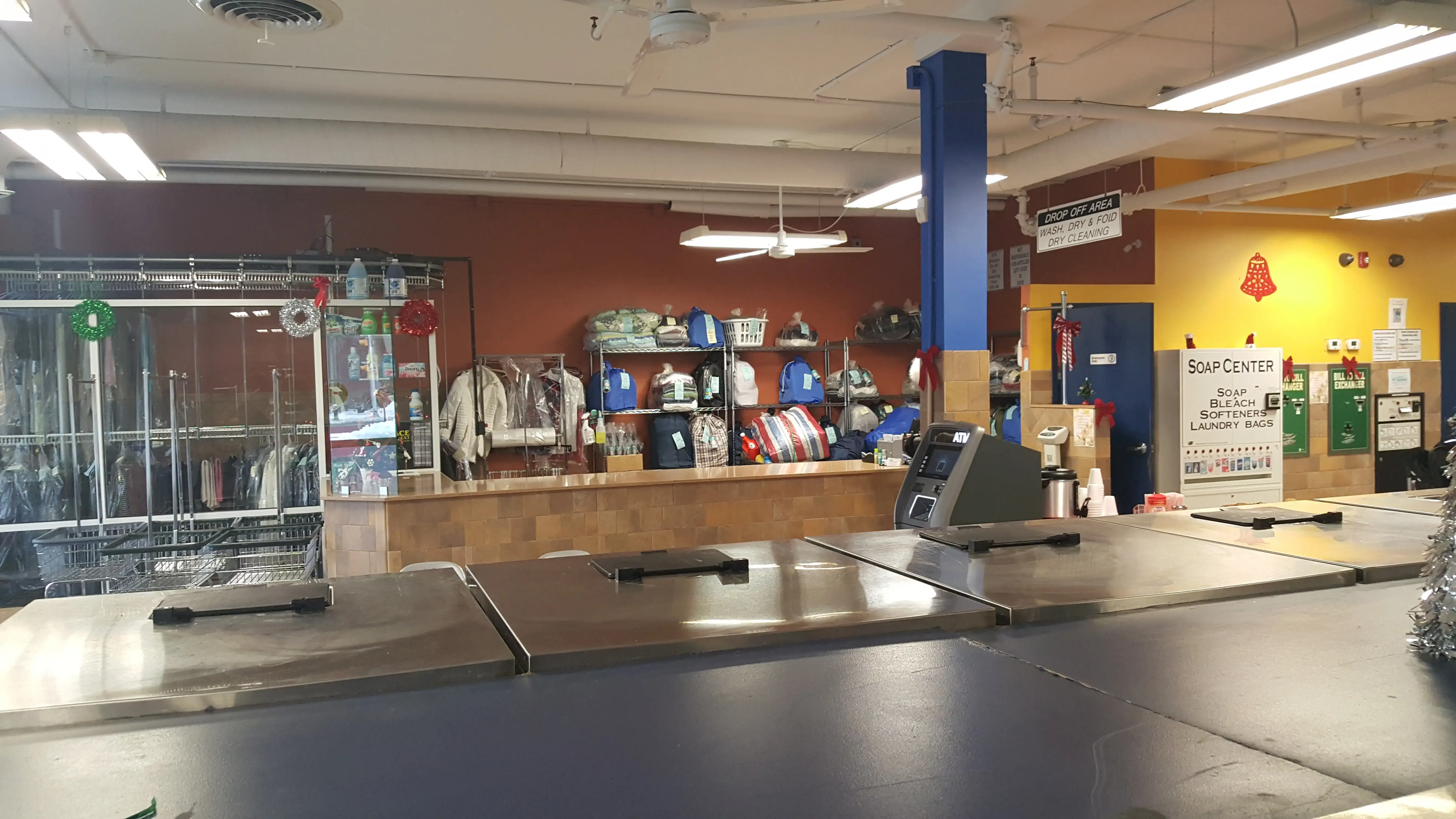 Palace Laundromat - Image 7