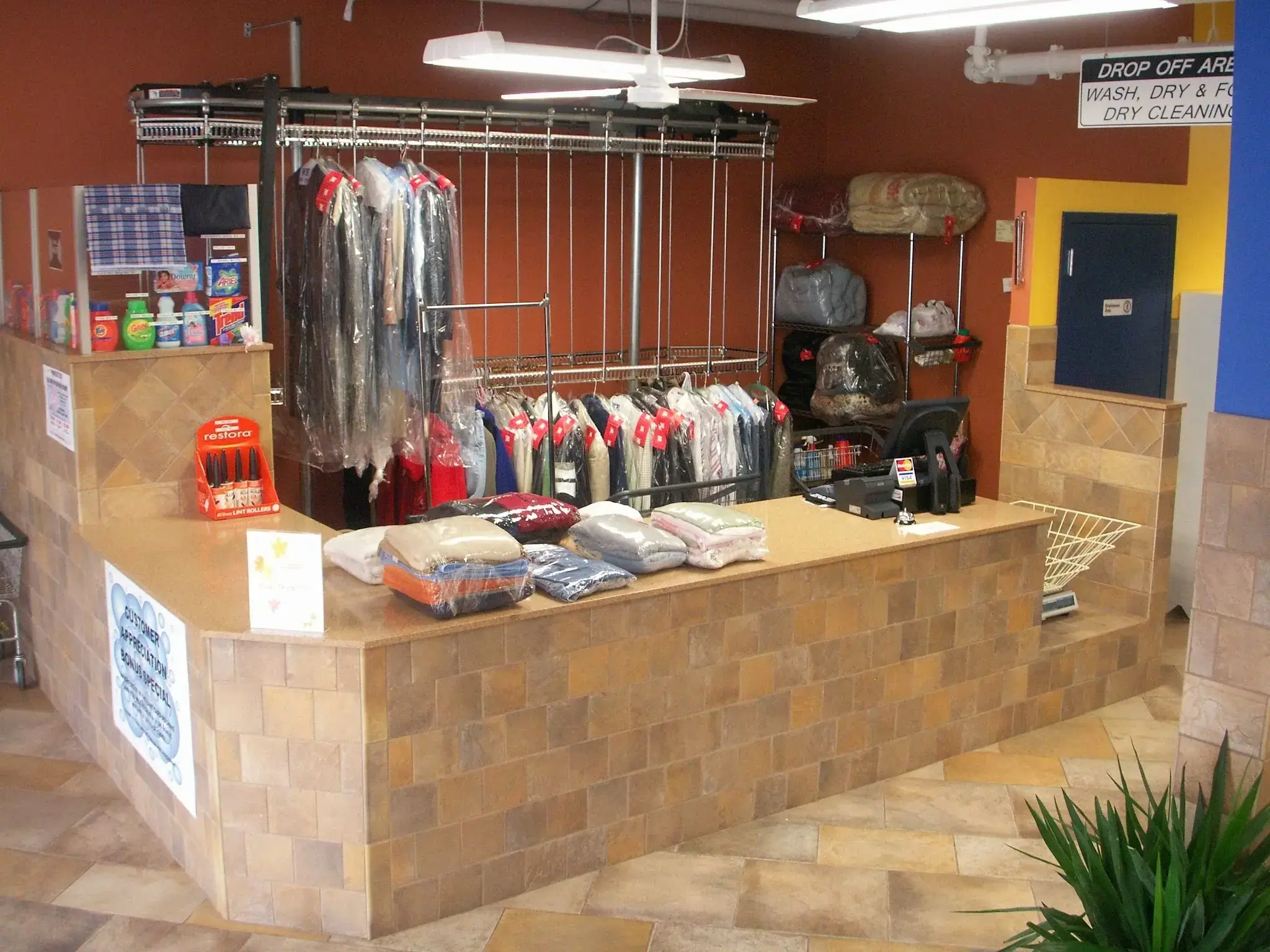 Palace Laundromat thumbnail 5