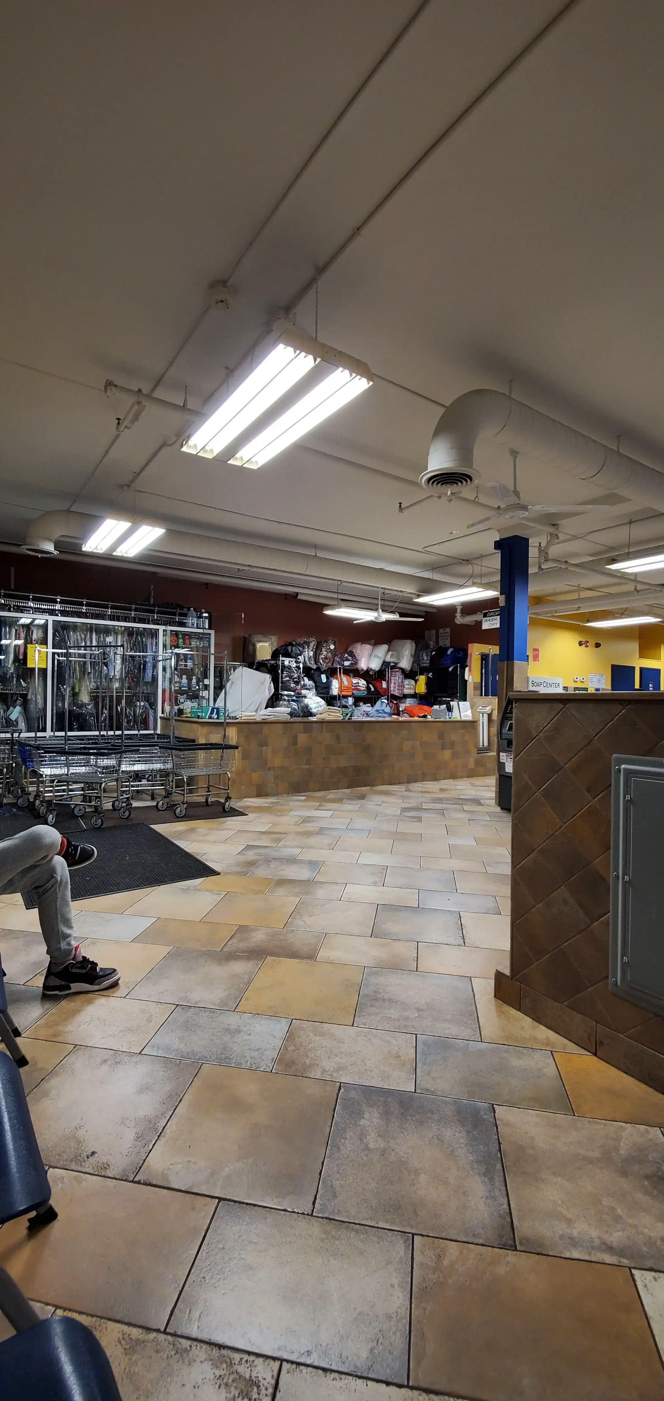 Palace Laundromat thumbnail 10