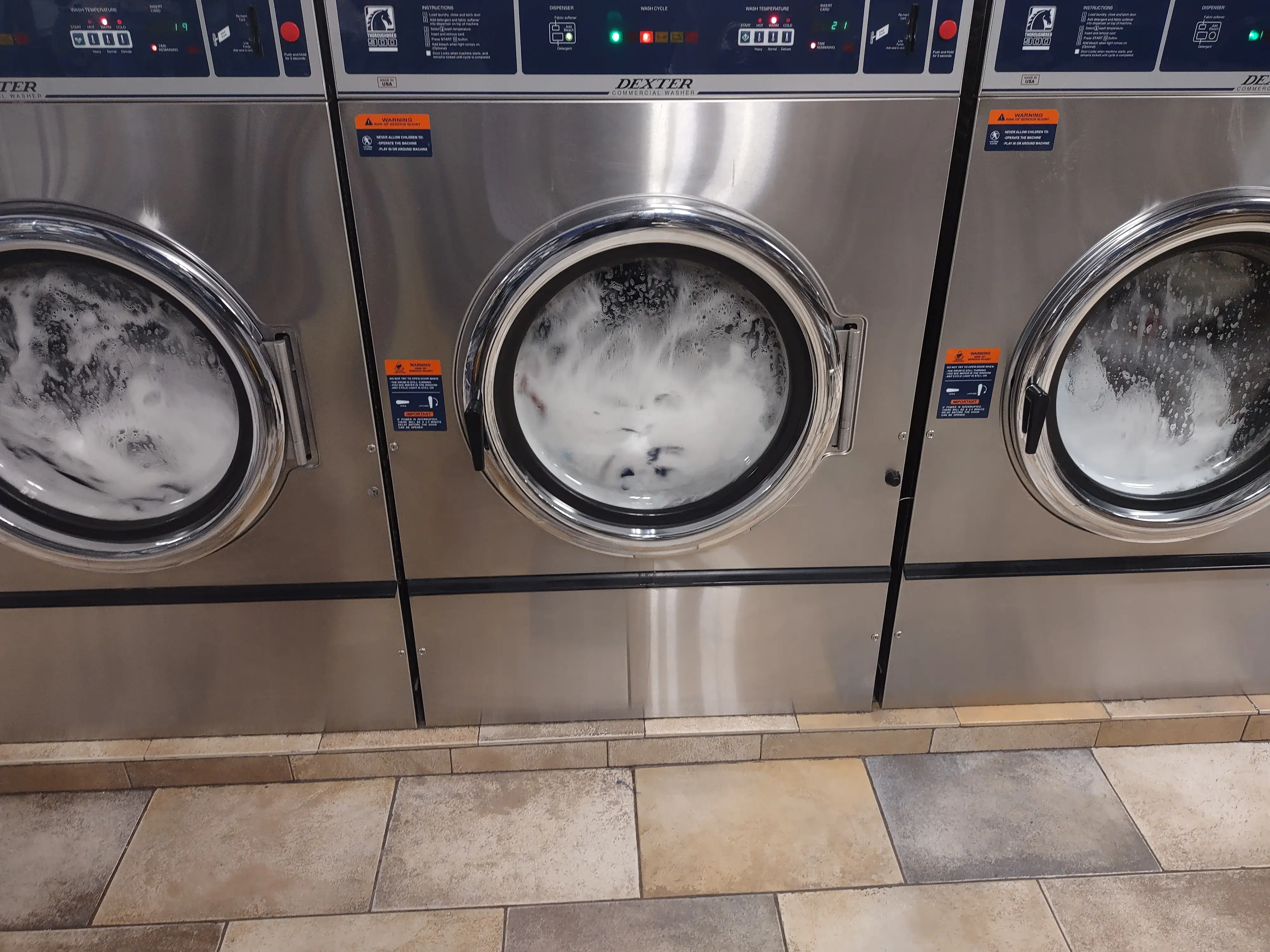 Palace Laundromat - Image 12