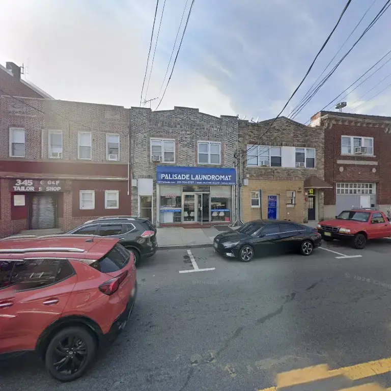 Palisade Laundromat - Image 12