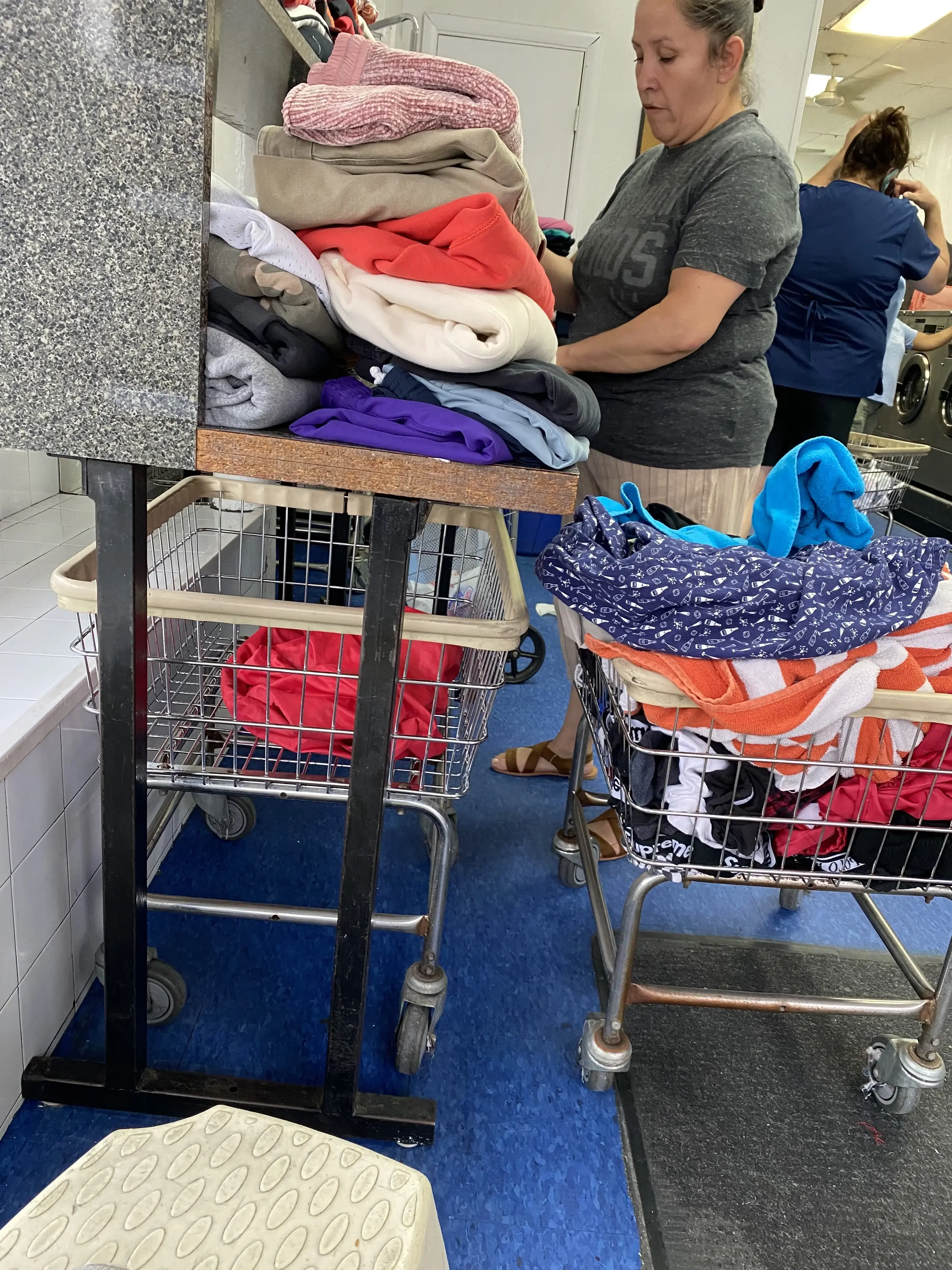 Palisade Laundromat thumbnail 6