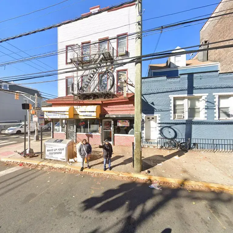Palisade Laundromat thumbnail 11