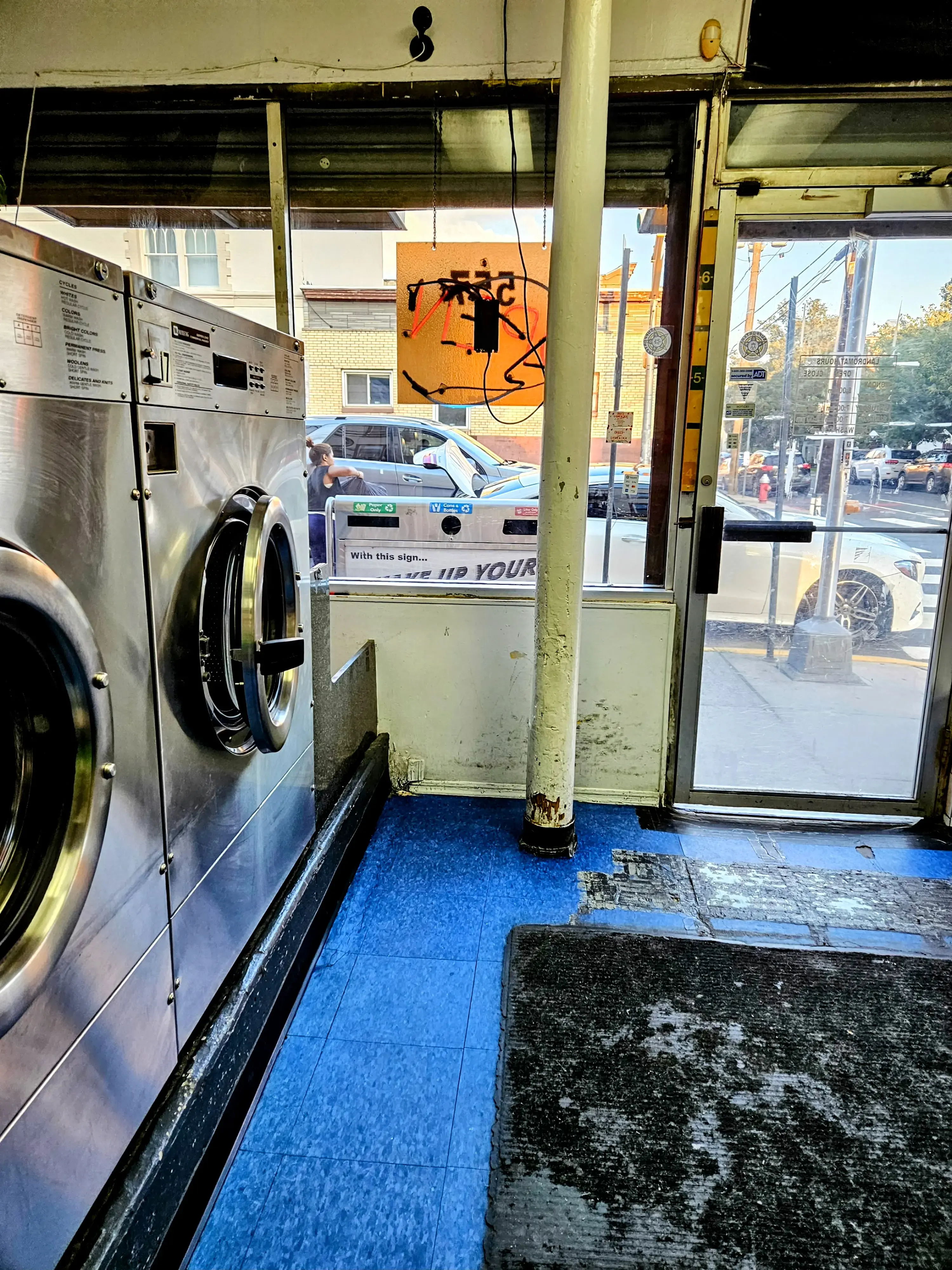 Palisade Laundromat - Image 4