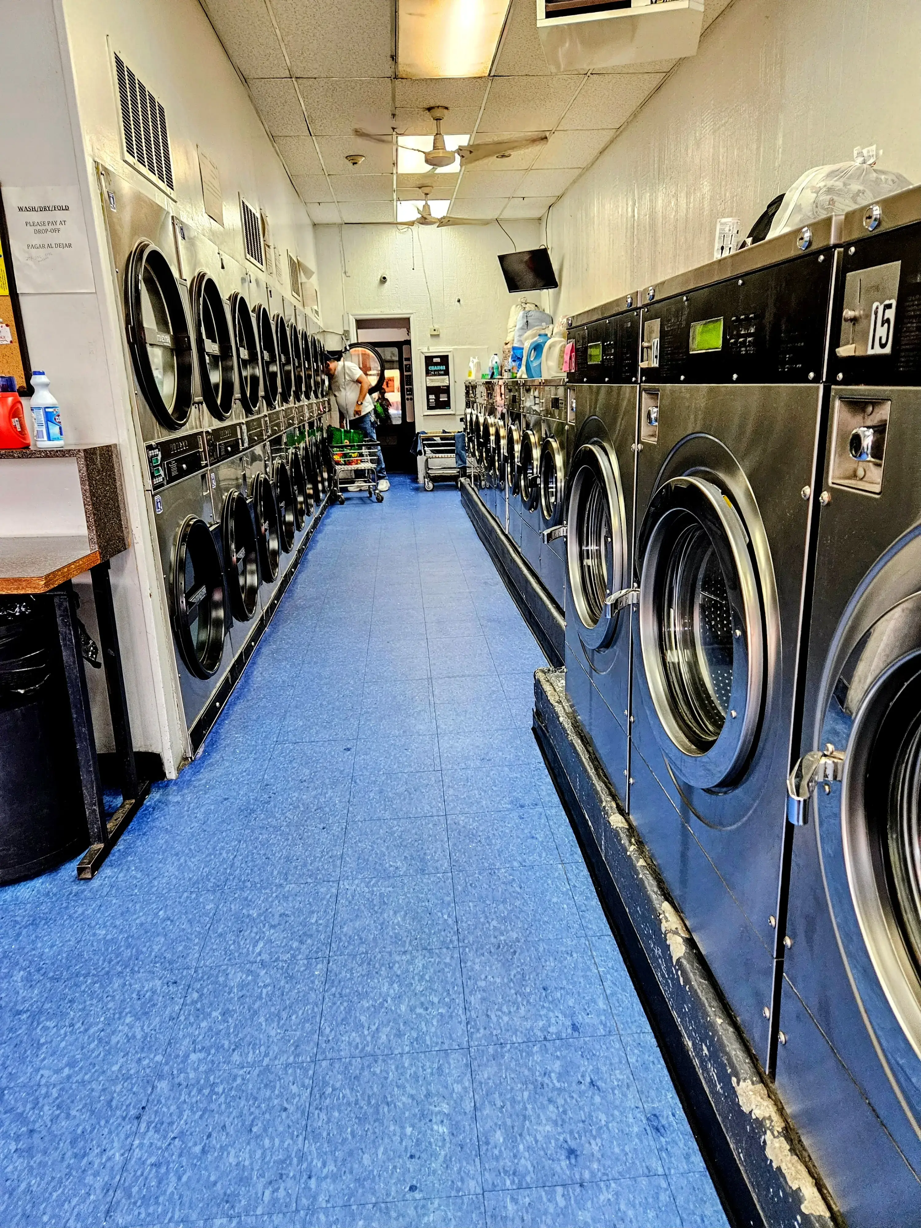 Palisade Laundromat thumbnail 2