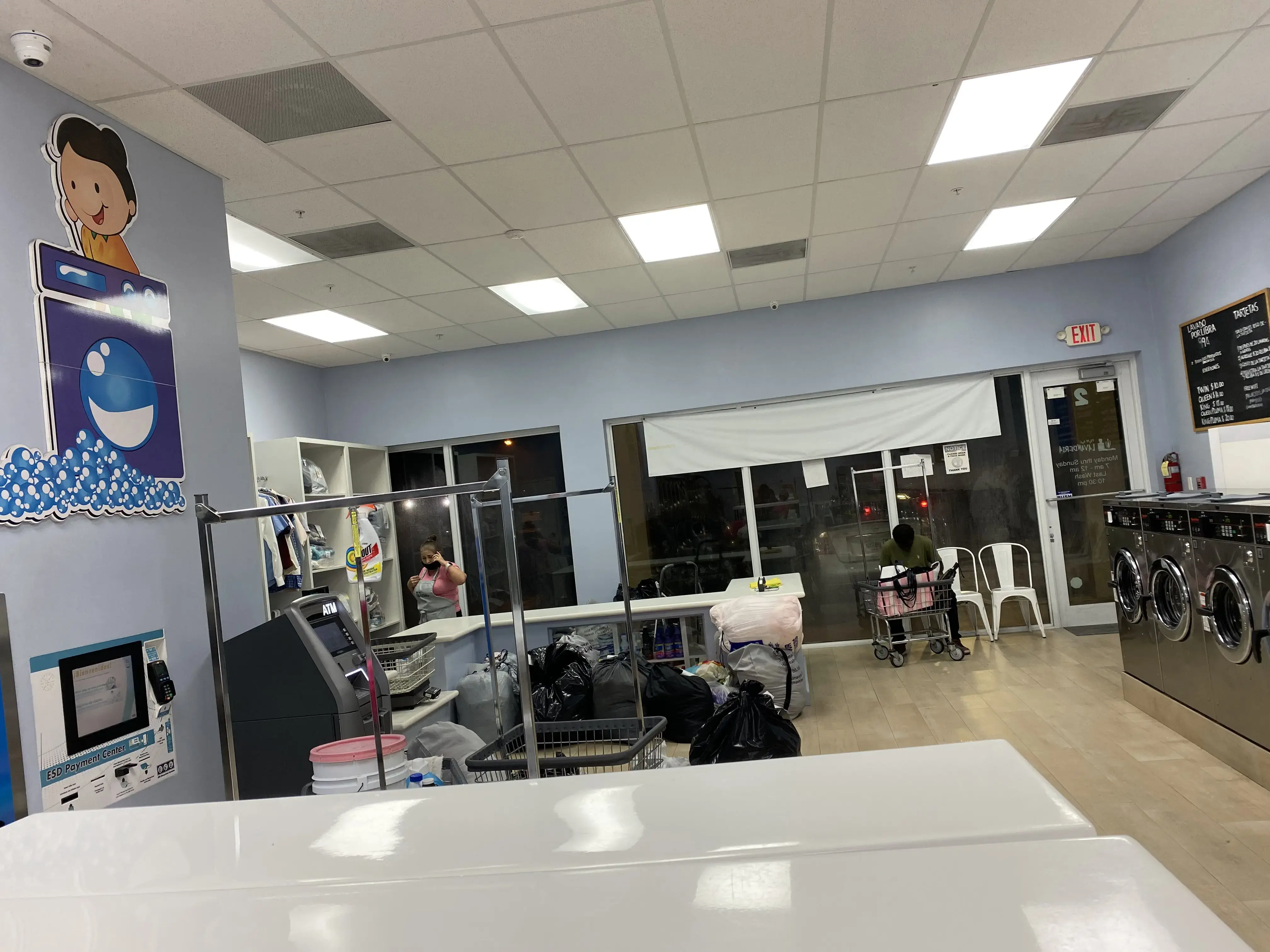 Palm Ave Laundry thumbnail 13