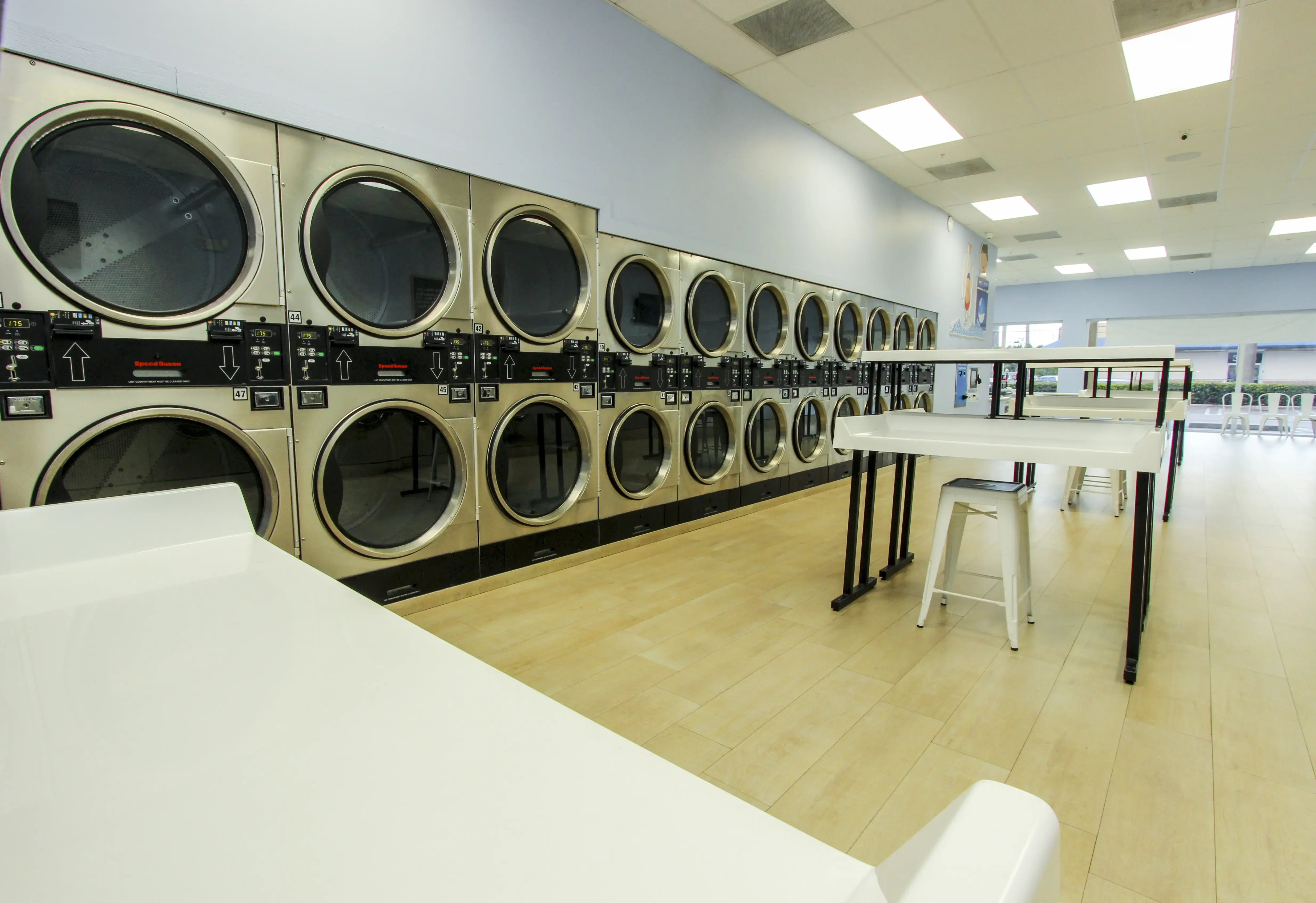 Palm Ave Laundry thumbnail 2