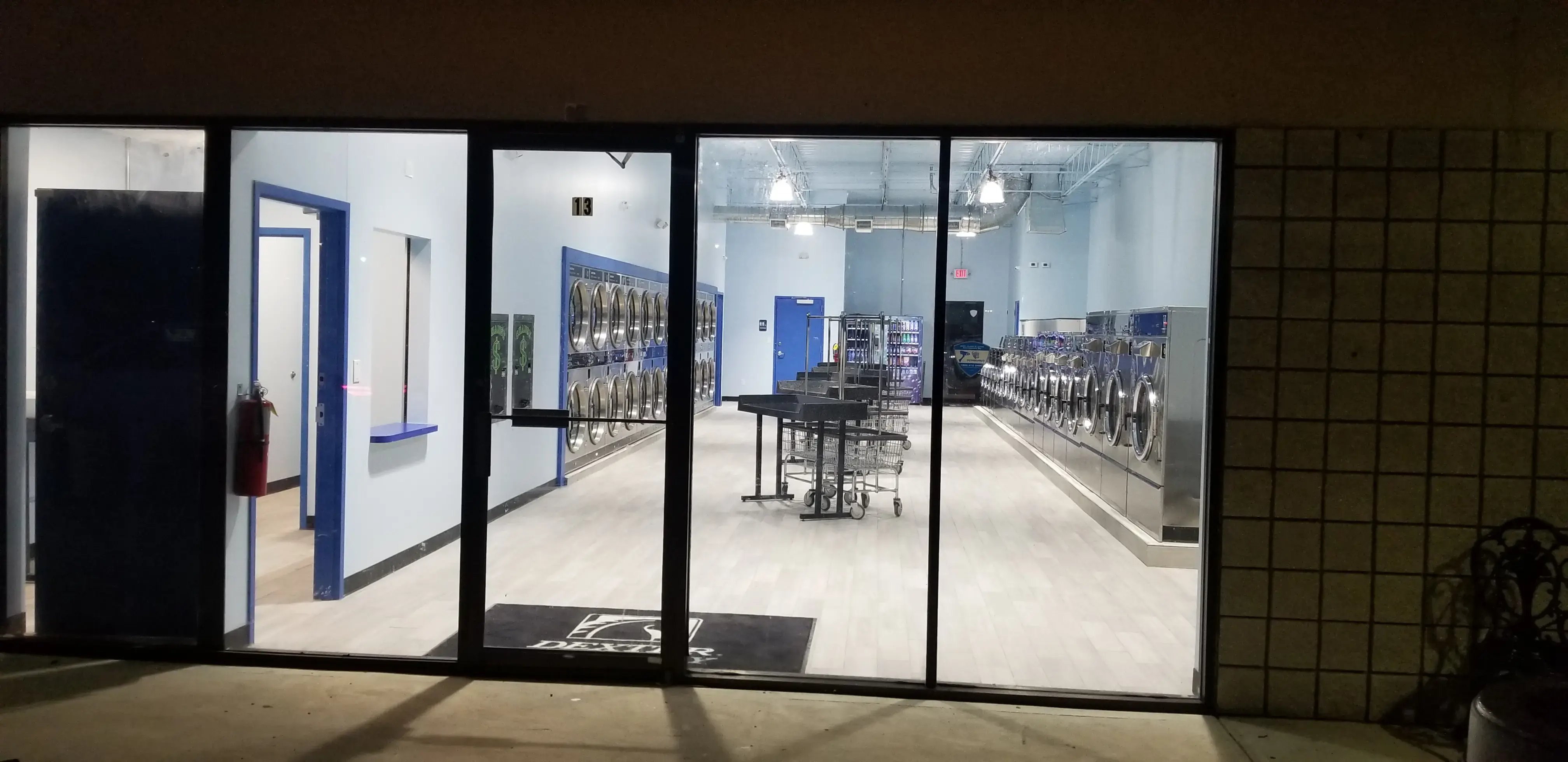 Palm Bay Express Laundry - Image 8