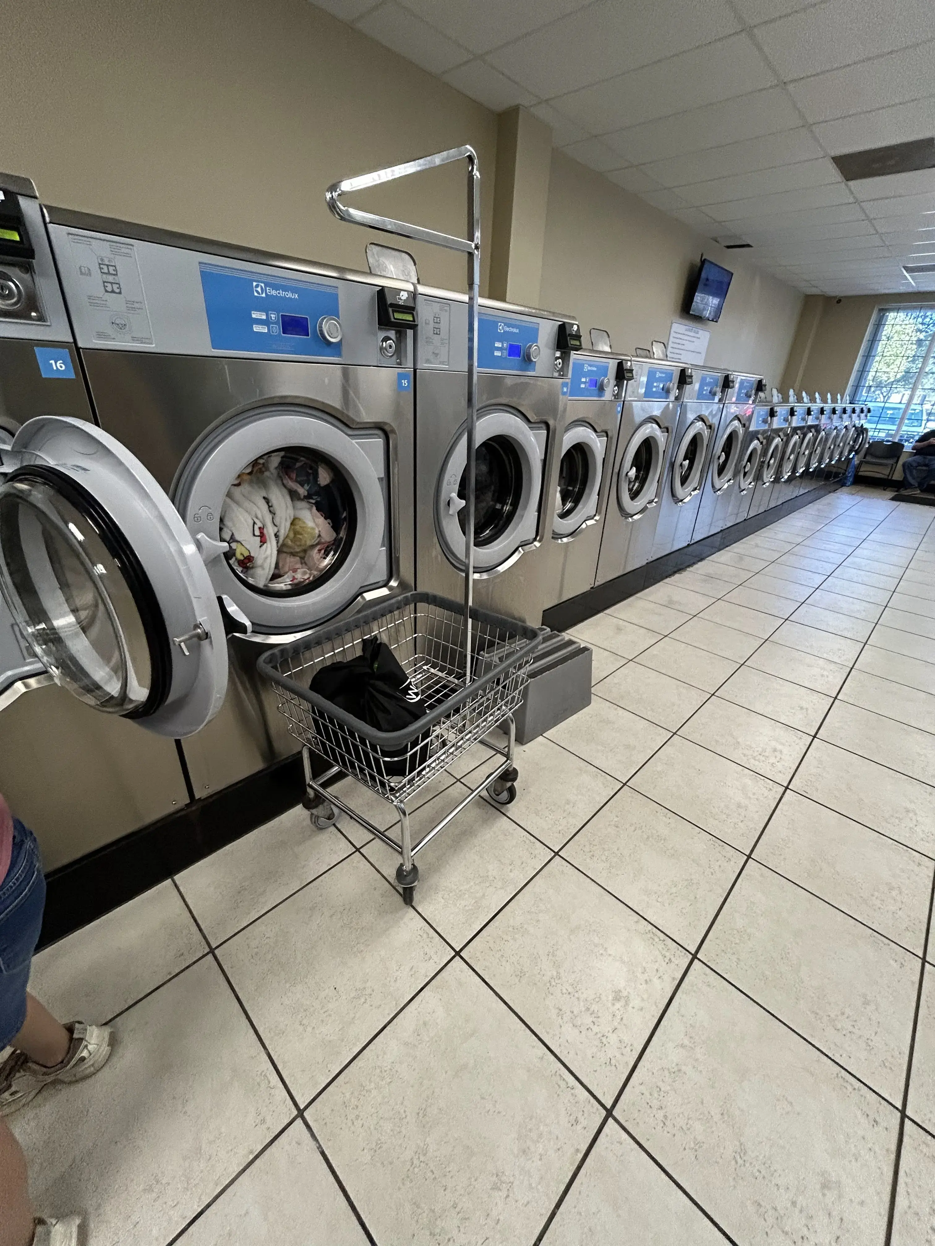 Palm Coast Laundromat - Image 3