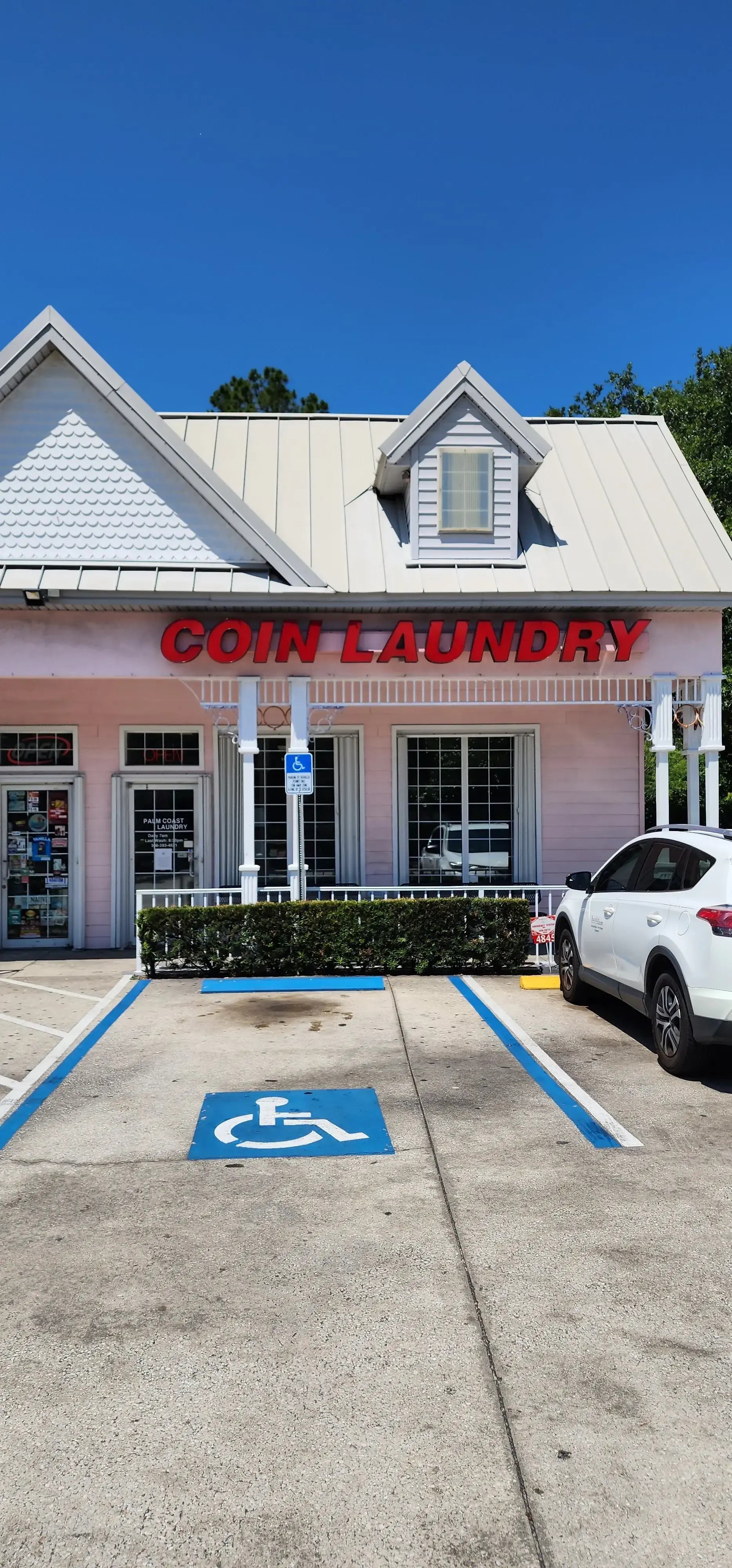 Palm Coast Laundromat - Image 9