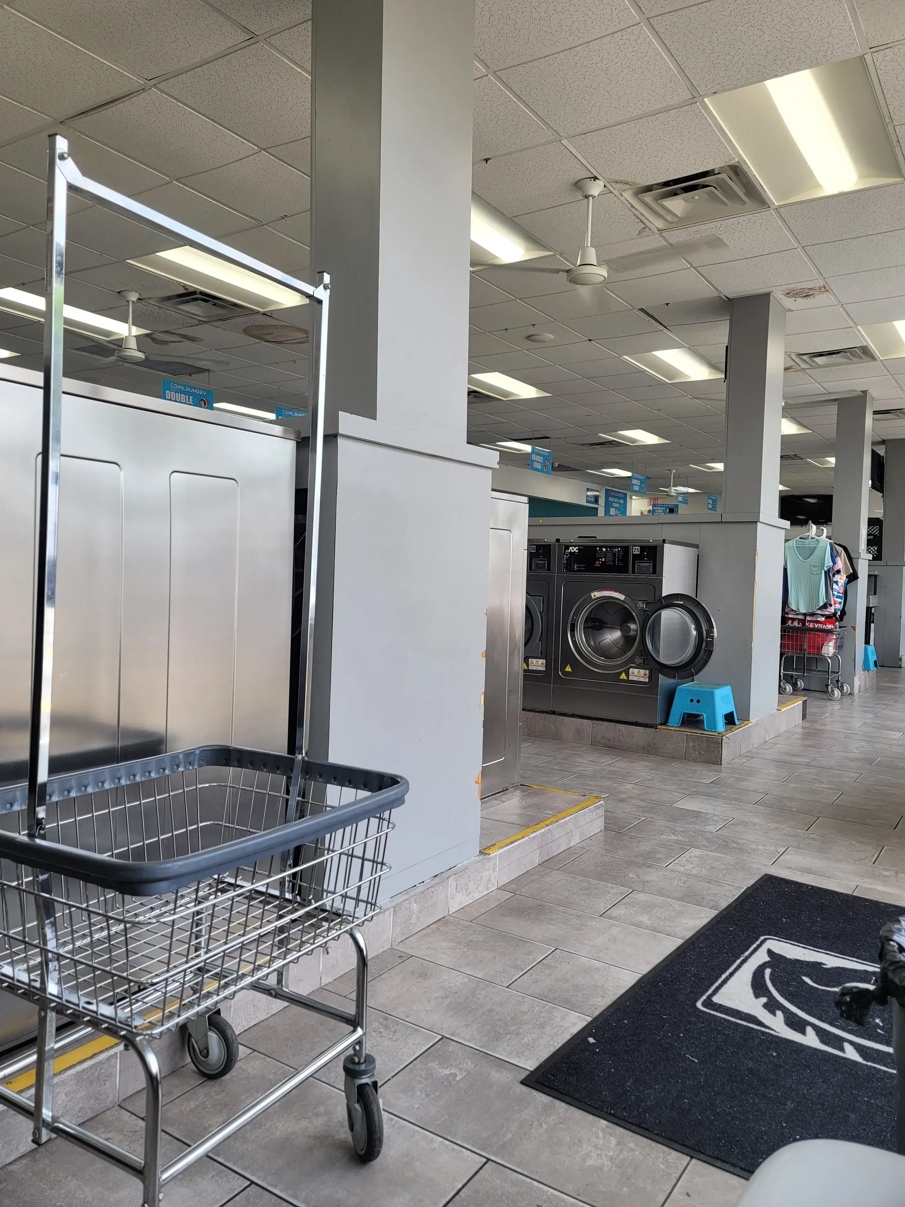 Palm Laundry - Hallandale Beach thumbnail 10