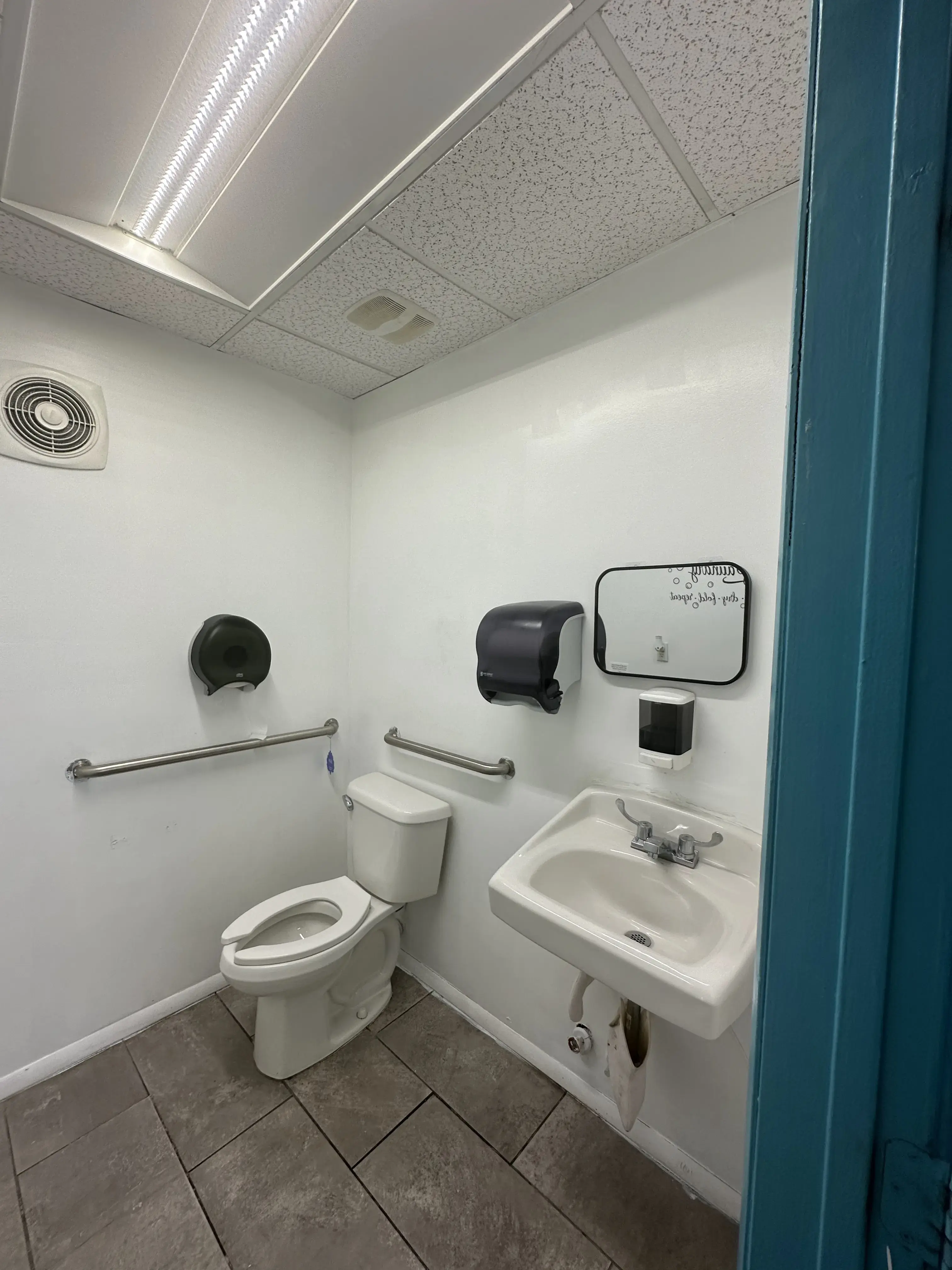 Palm Laundry - Hallandale Beach - Image 6