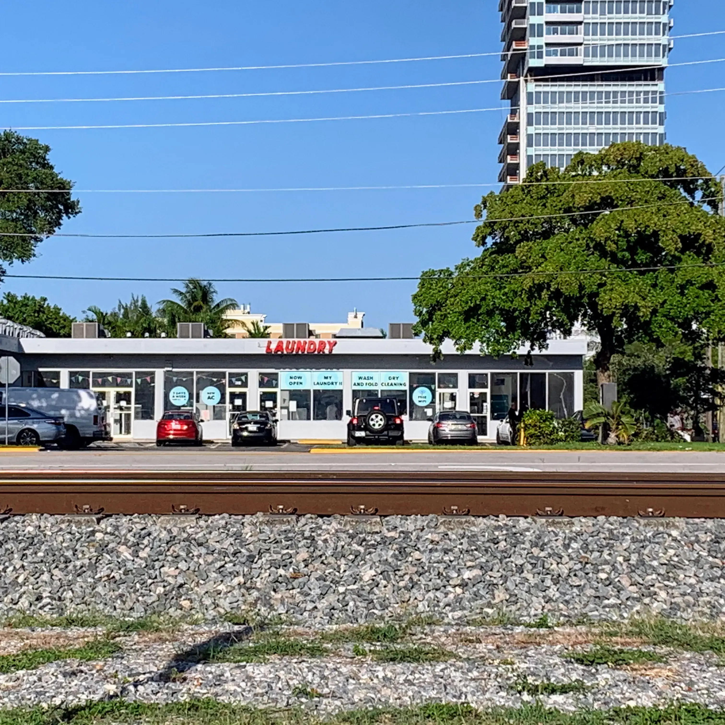 Palm Laundry - Hallandale Beach - Image 3