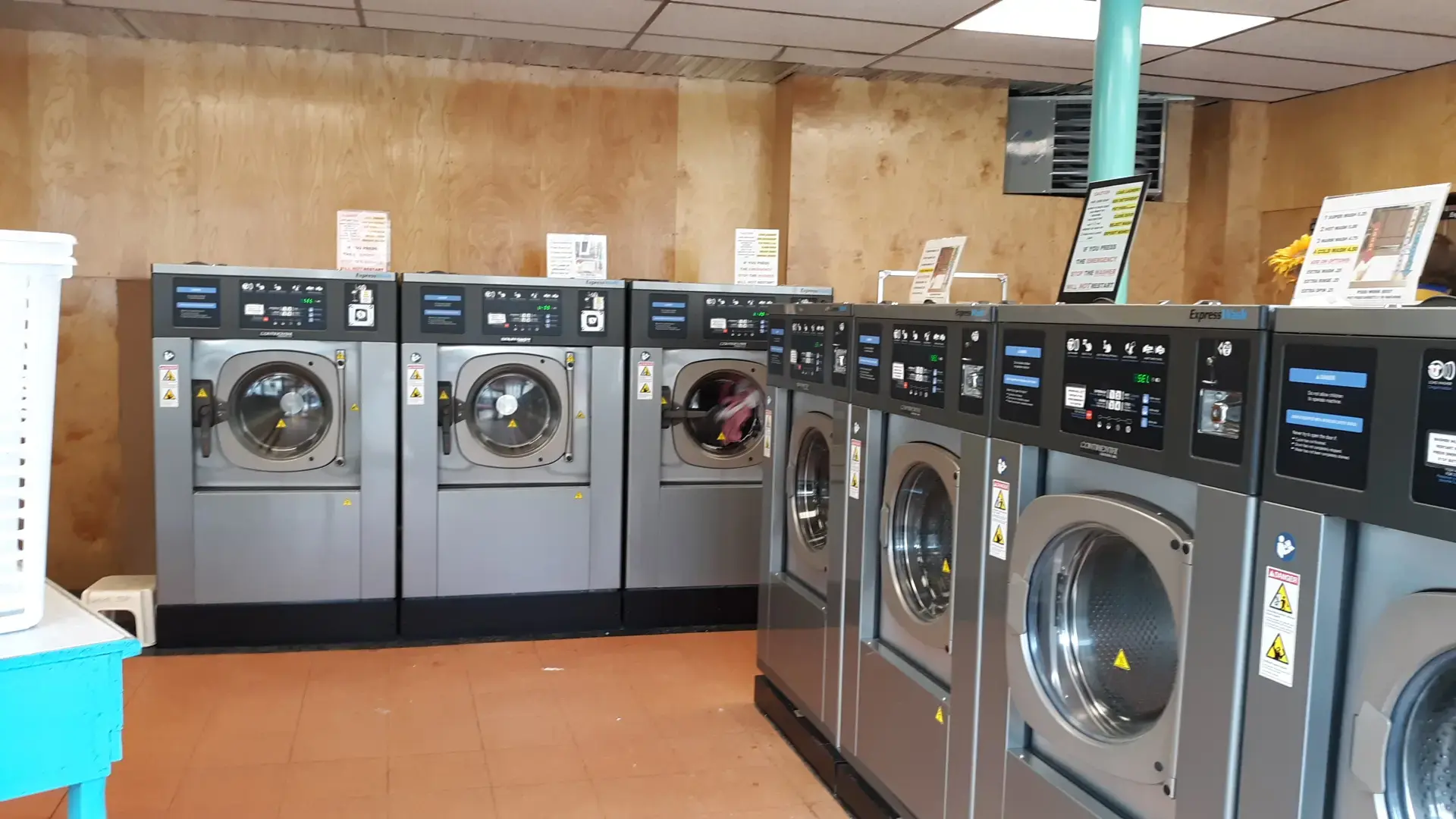 Palo Alto Laundromat location
