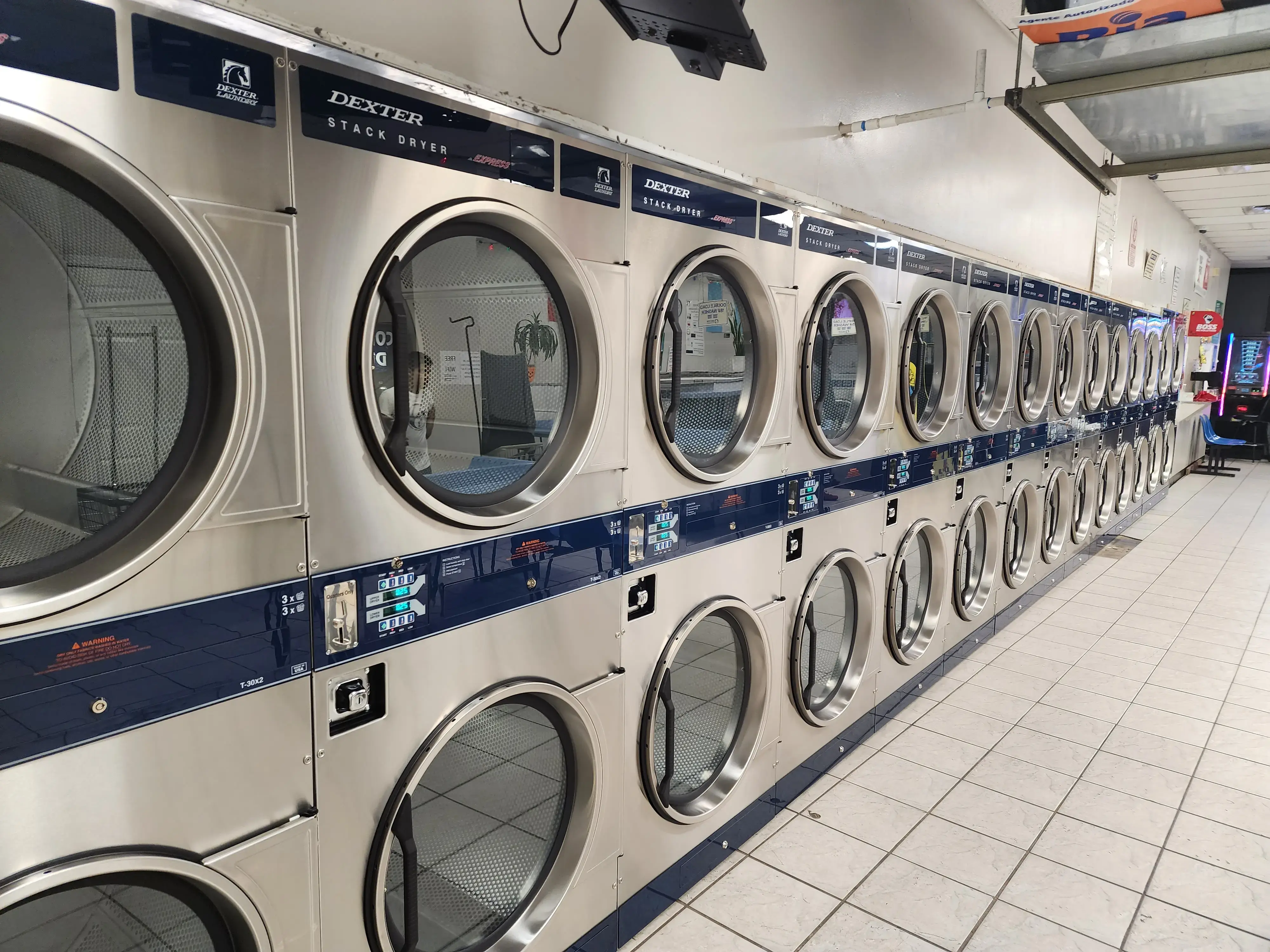 Pamela Express Coin Laundry - Image 2