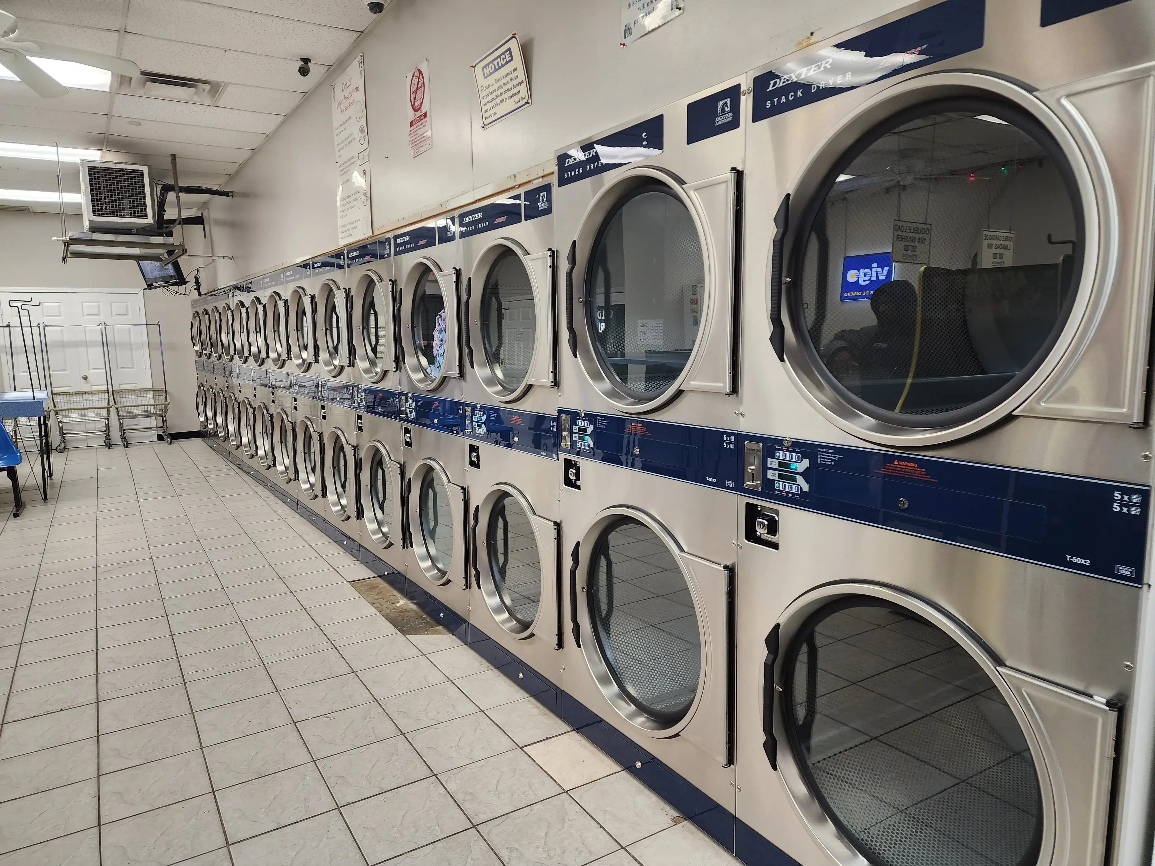 Pamela Express Coin Laundry thumbnail 14